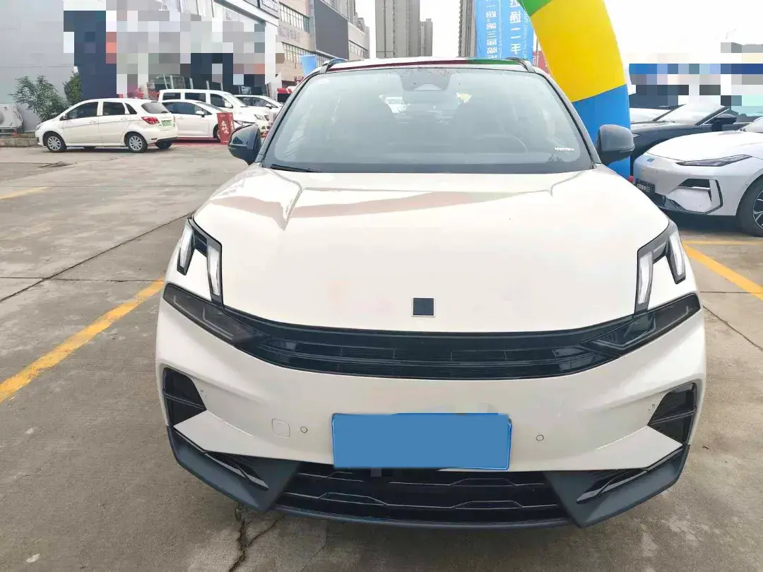 2025 LYNK&CO 06 thumbnail 2