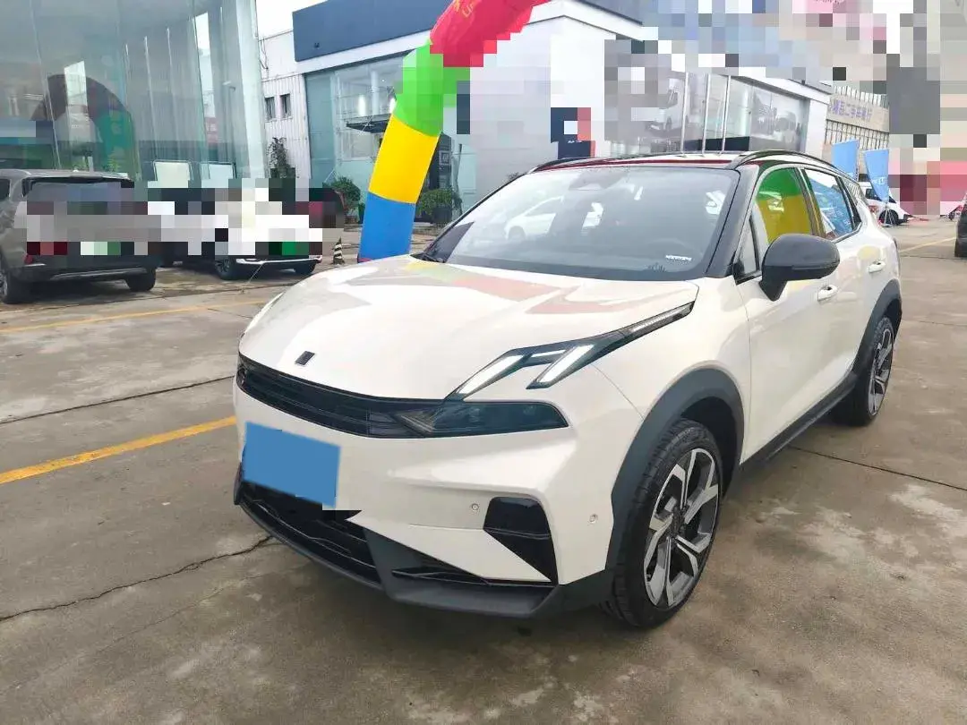 2025 LYNK&CO 06 view 1