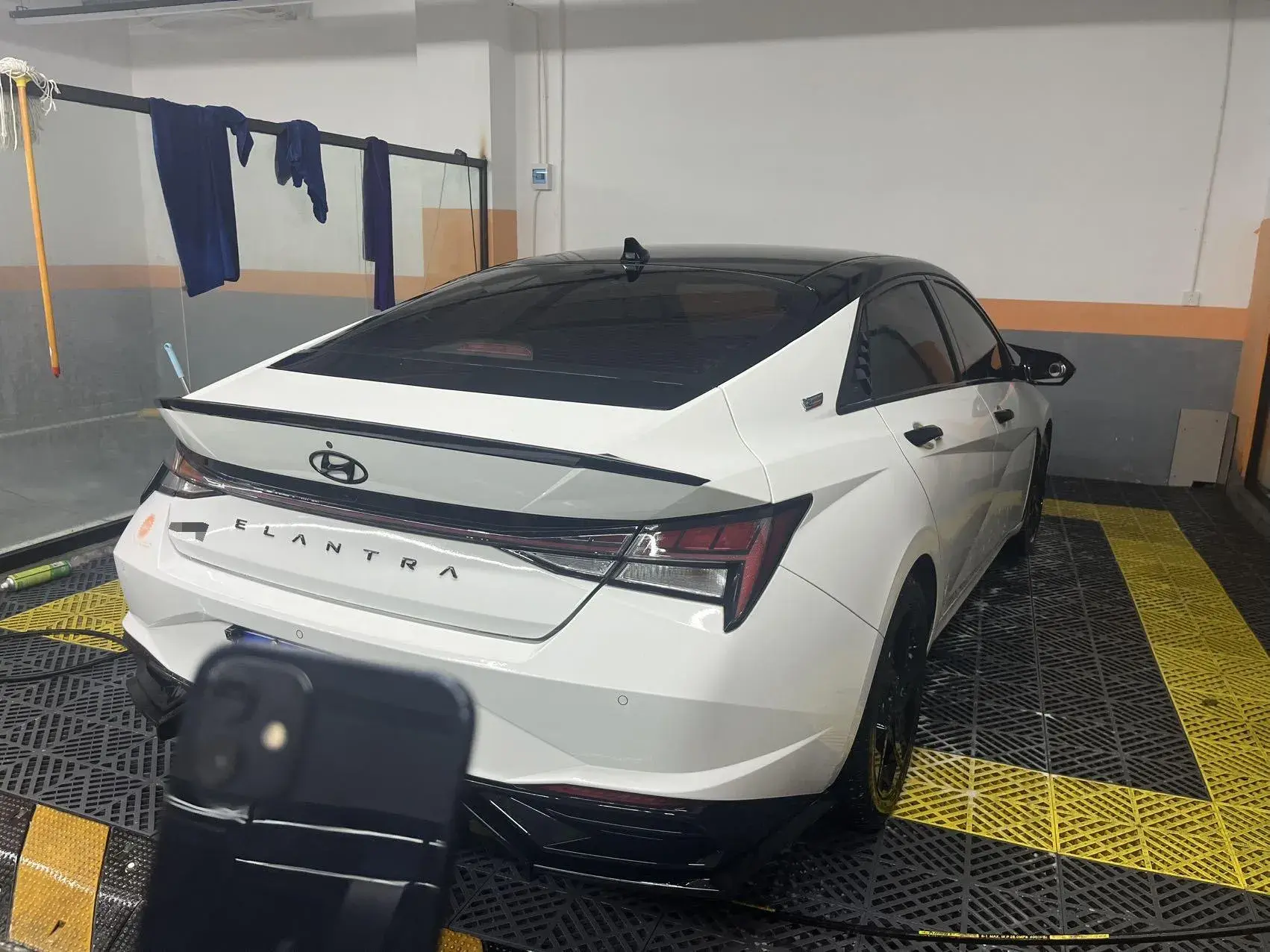 2022 HYUNDAI ELANTRA thumbnail 3