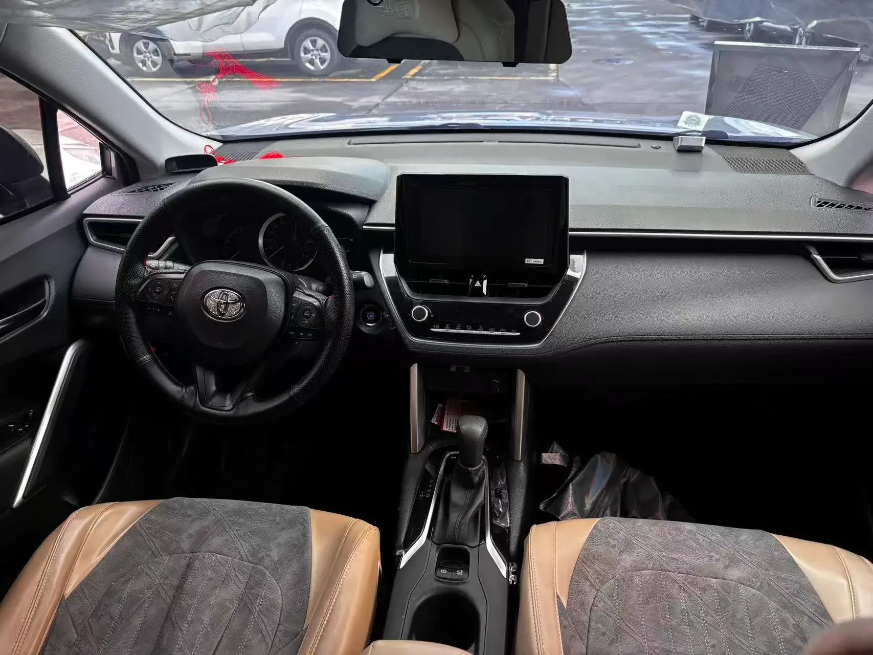 2022 TOYOTA COROLLA thumbnail 2