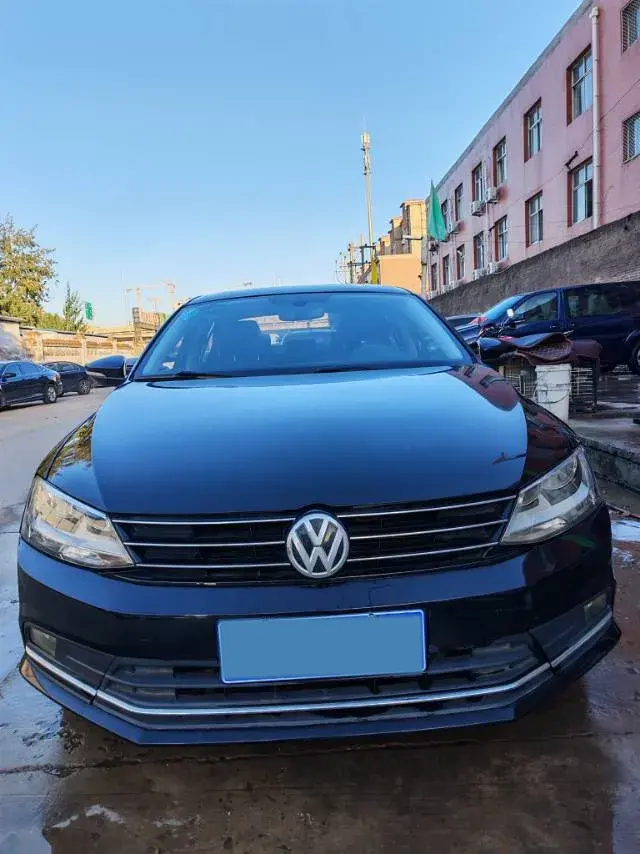 2018 VOLKSWAGEN SAGITAR thumbnail 2