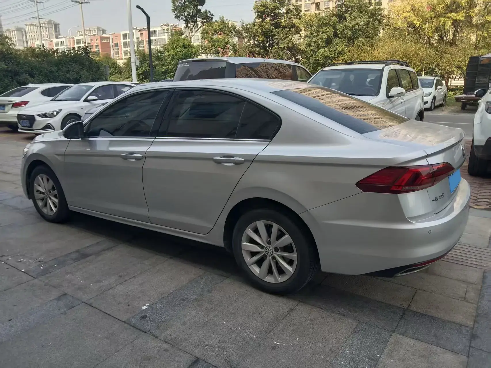 2019 VOLKSWAGEN BORA thumbnail 3