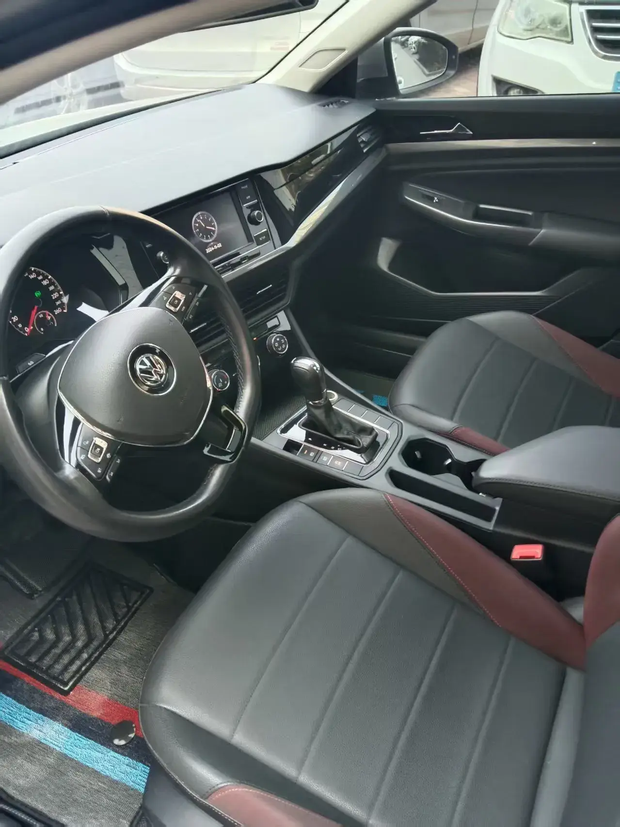 2019 VOLKSWAGEN BORA thumbnail 4