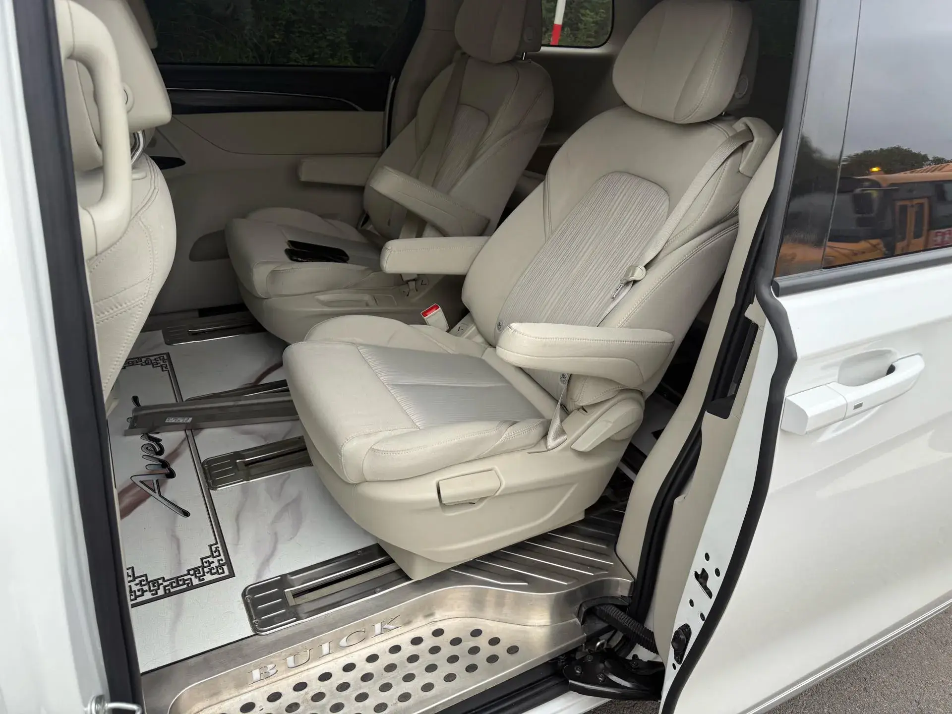 2023 BUICK GL8 thumbnail 4