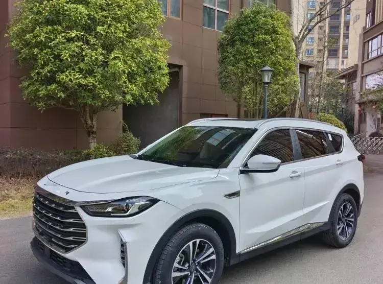 2021 JETOUR X70 view 1