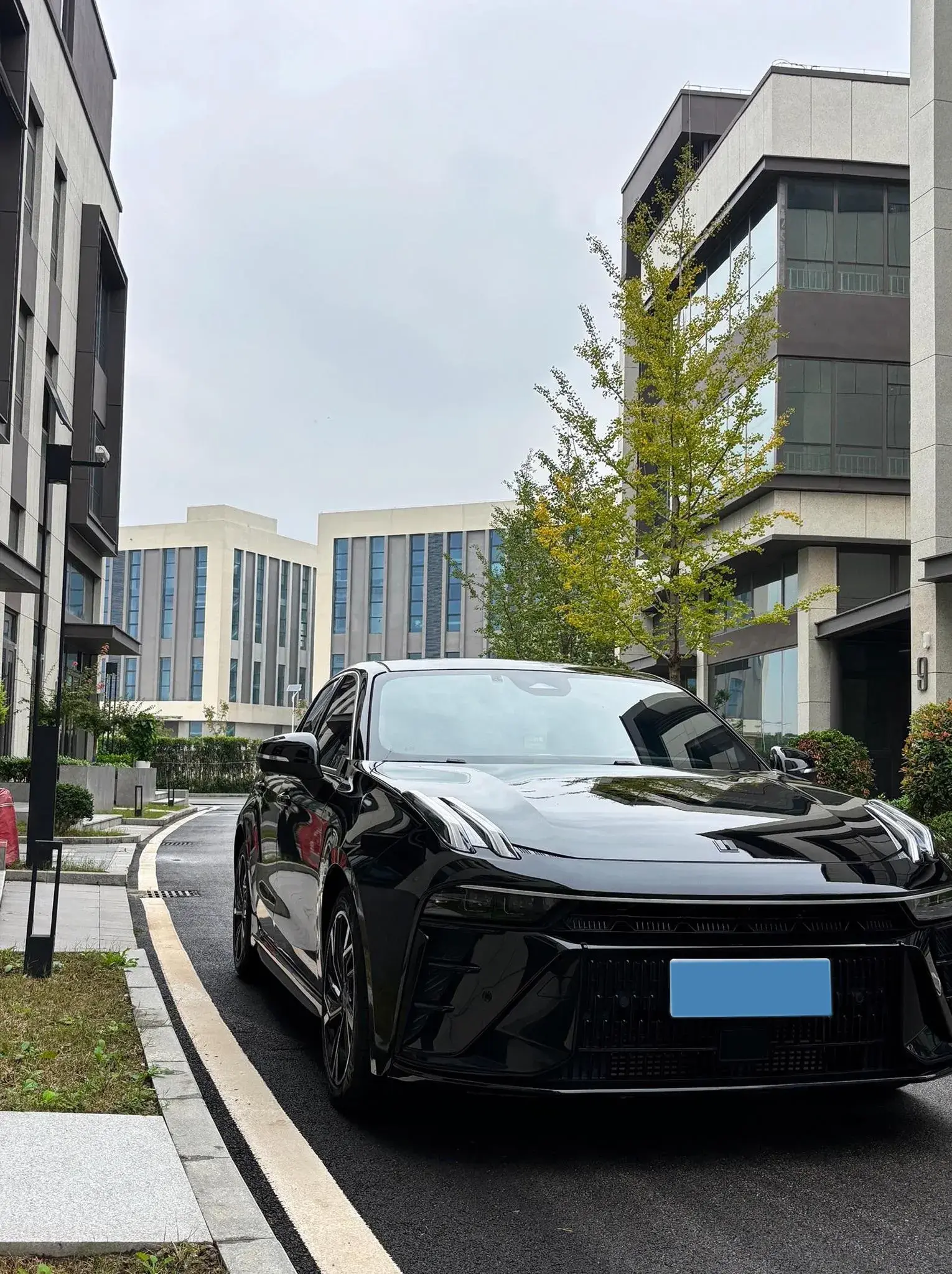 2023 LYNK&CO 03 thumbnail 4