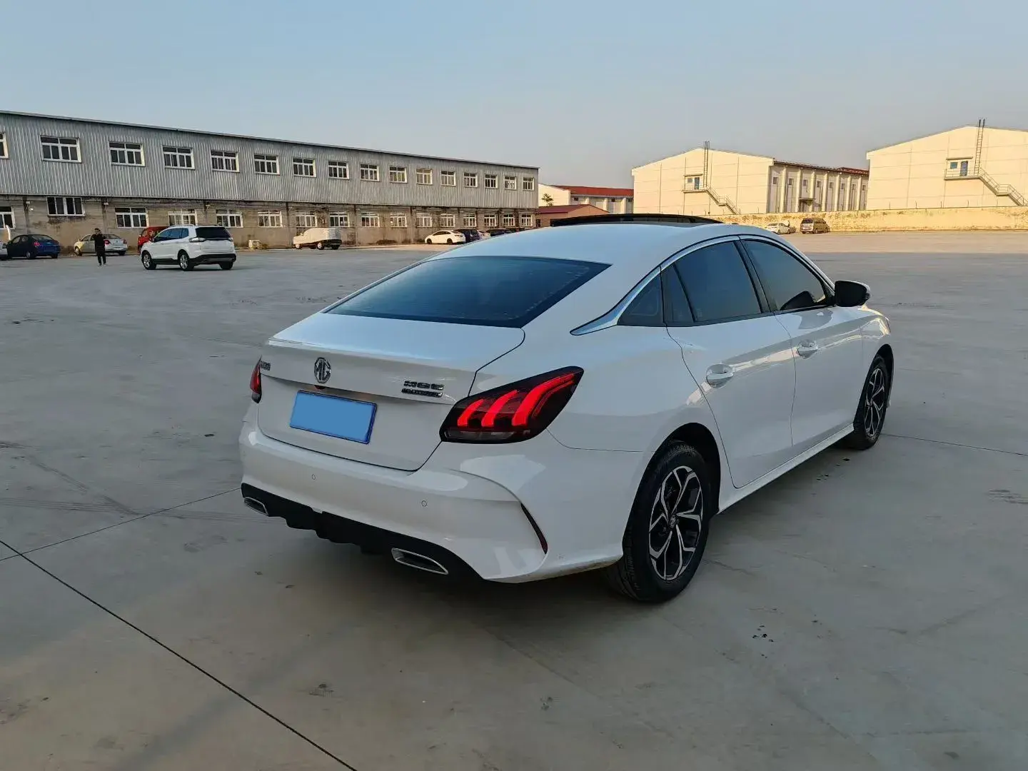 2021 MG 5 thumbnail 3