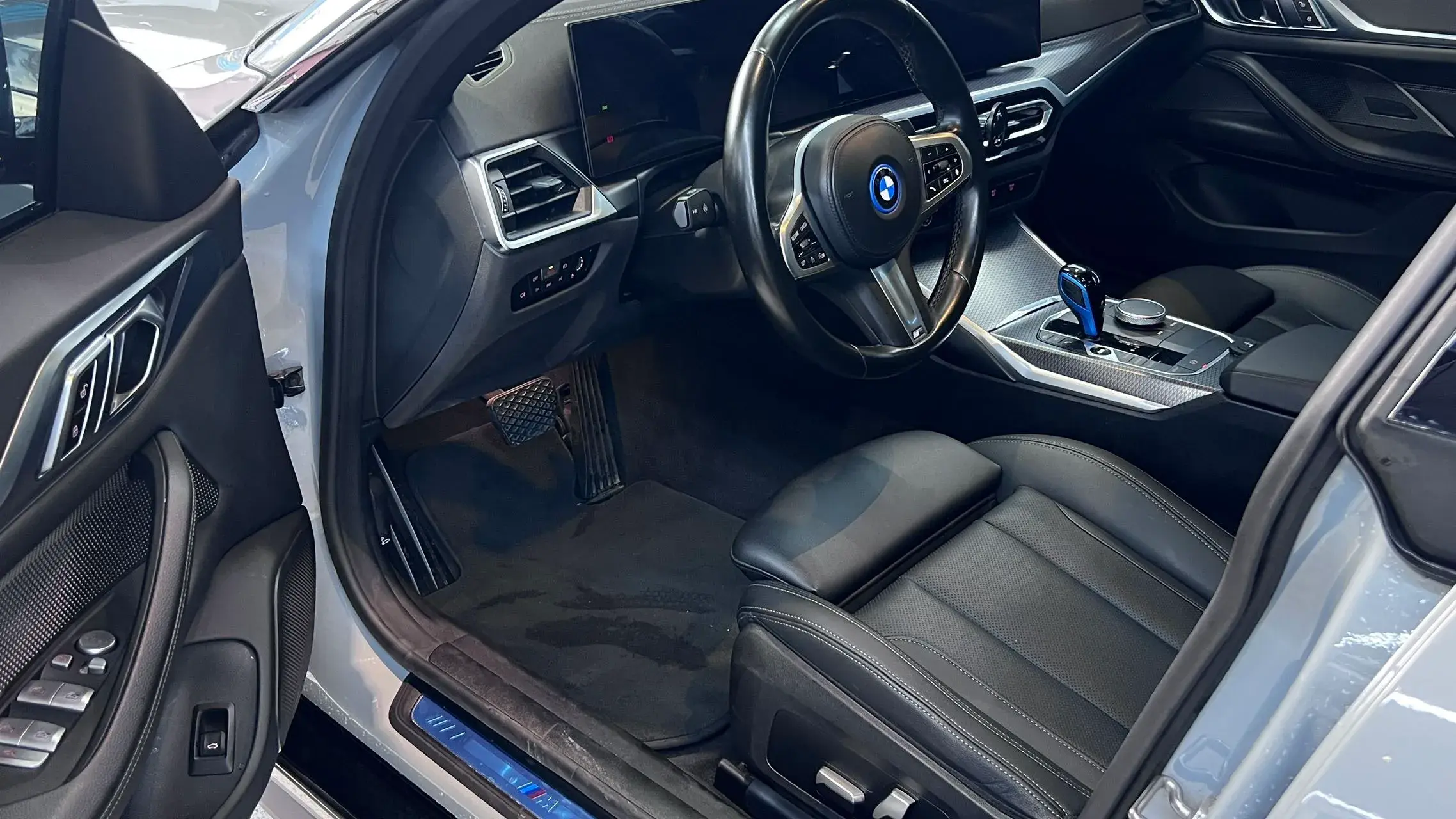 2022 BMW I4 thumbnail 3