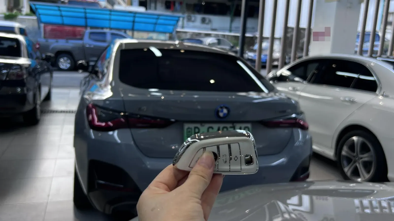 2022 BMW i4 BEV 83.9KWH,autocango,china used car exporter,china ev exporter,chinese used car exporter,chinese used ev exporter