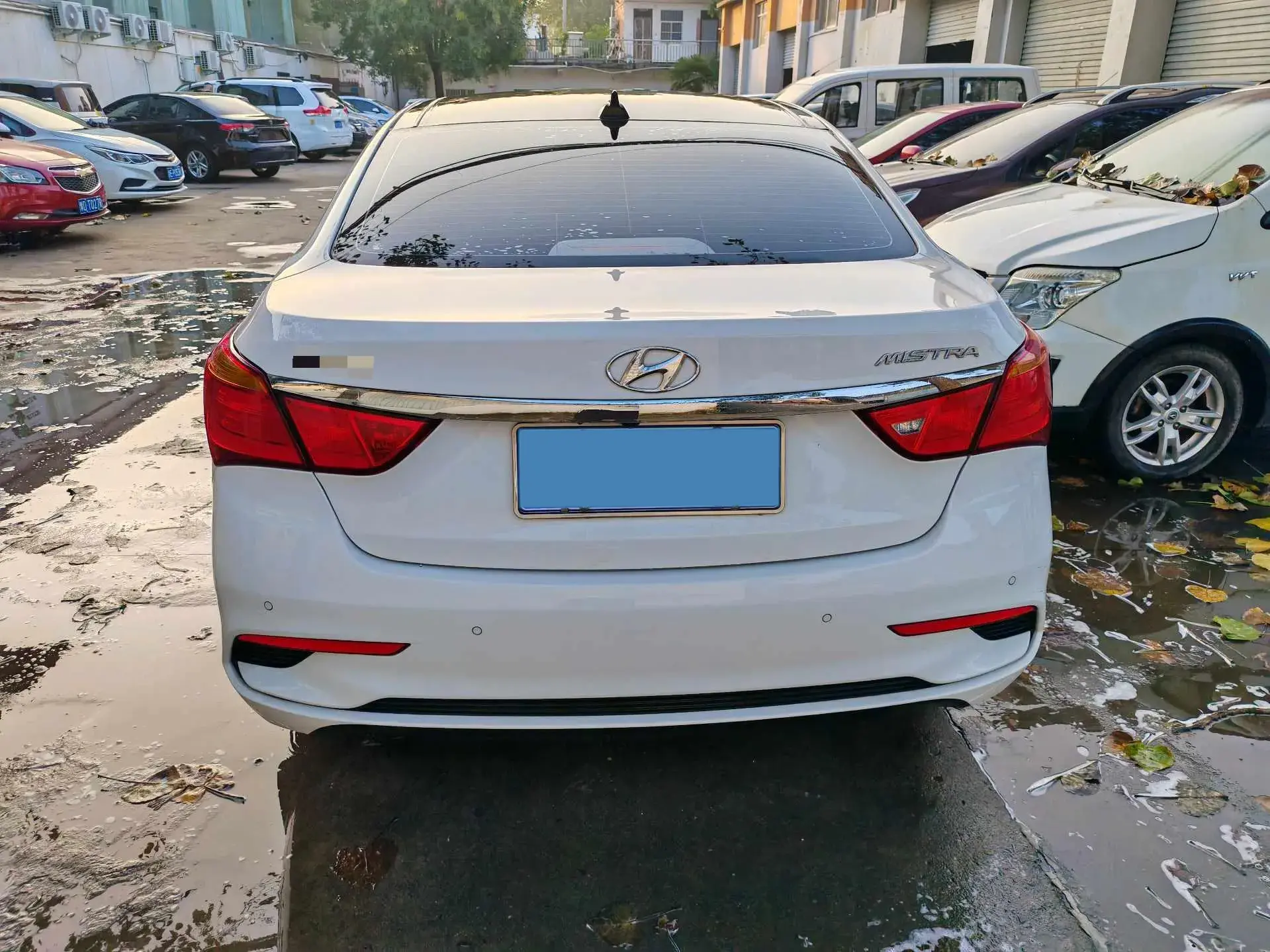 2017 HYUNDAI MISTRA thumbnail 4