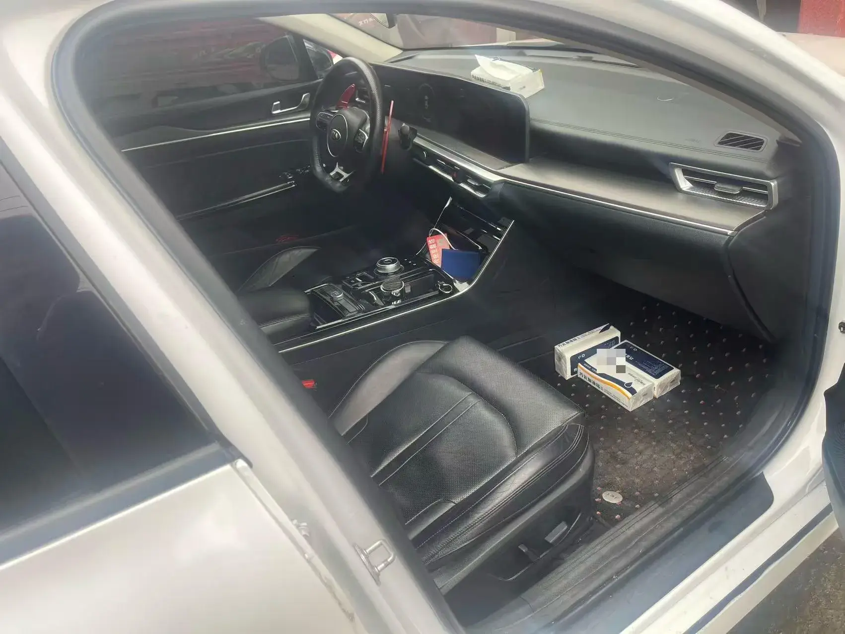 2020 KIA K5 thumbnail 4