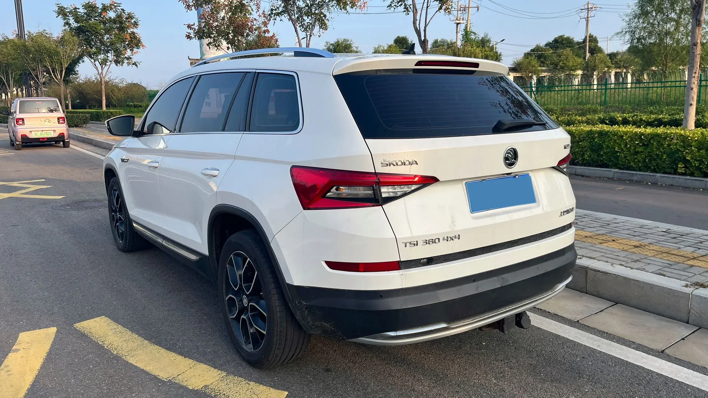 2017 SKODA KODIAK thumbnail 3