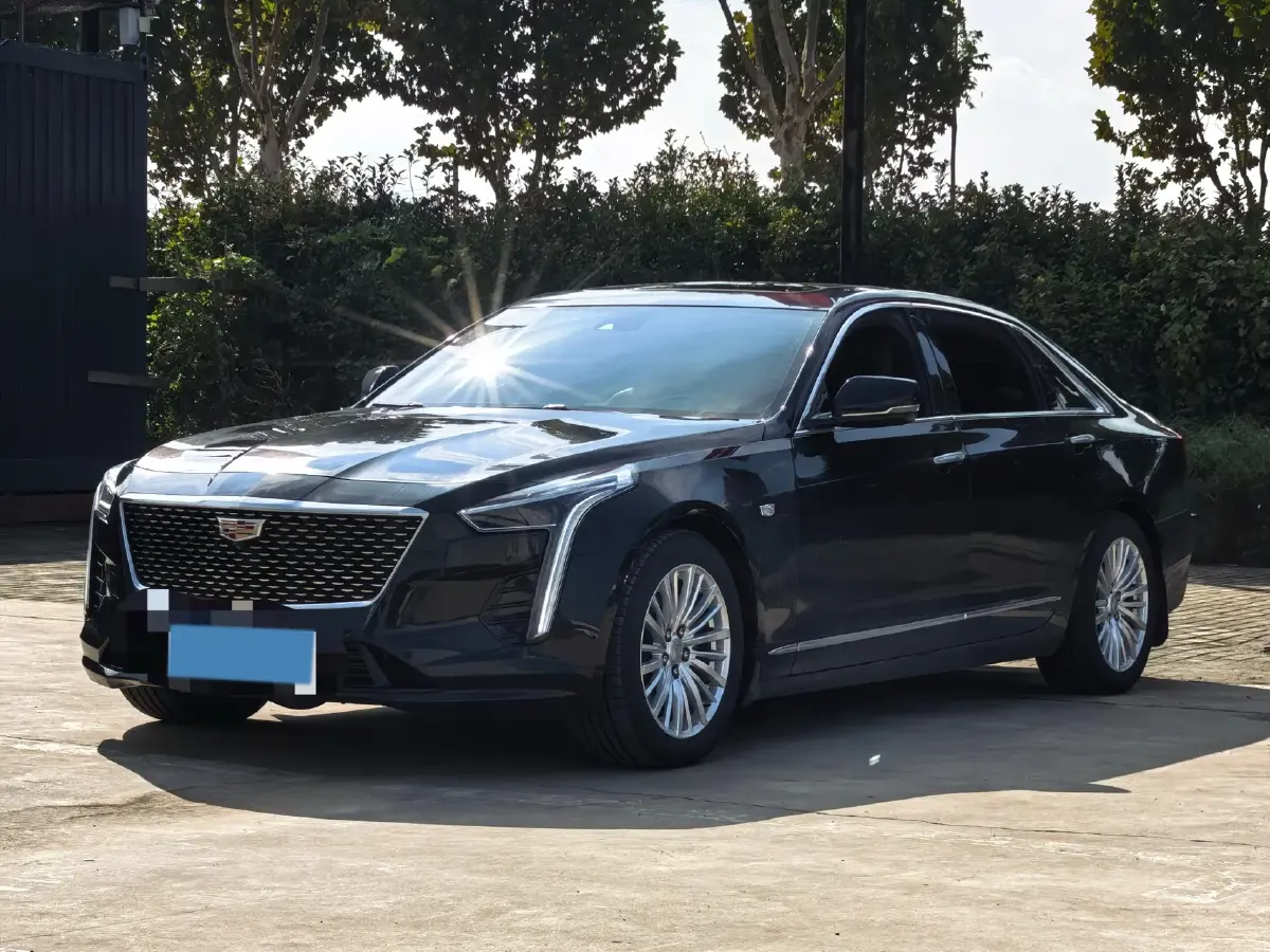 2022 Cadillac CT6 2.0T 237HP L4 10AT