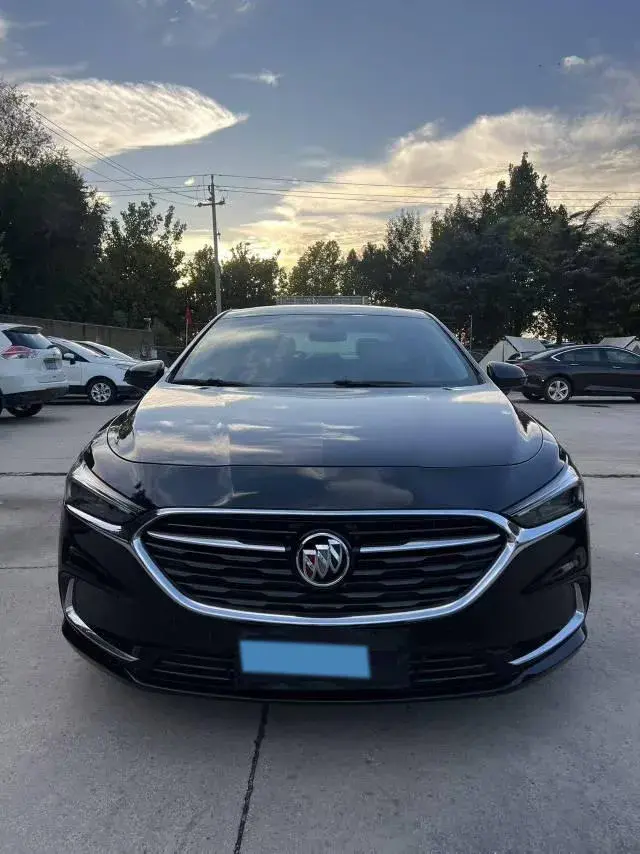 2019 BUICK LARCOSSE thumbnail 3