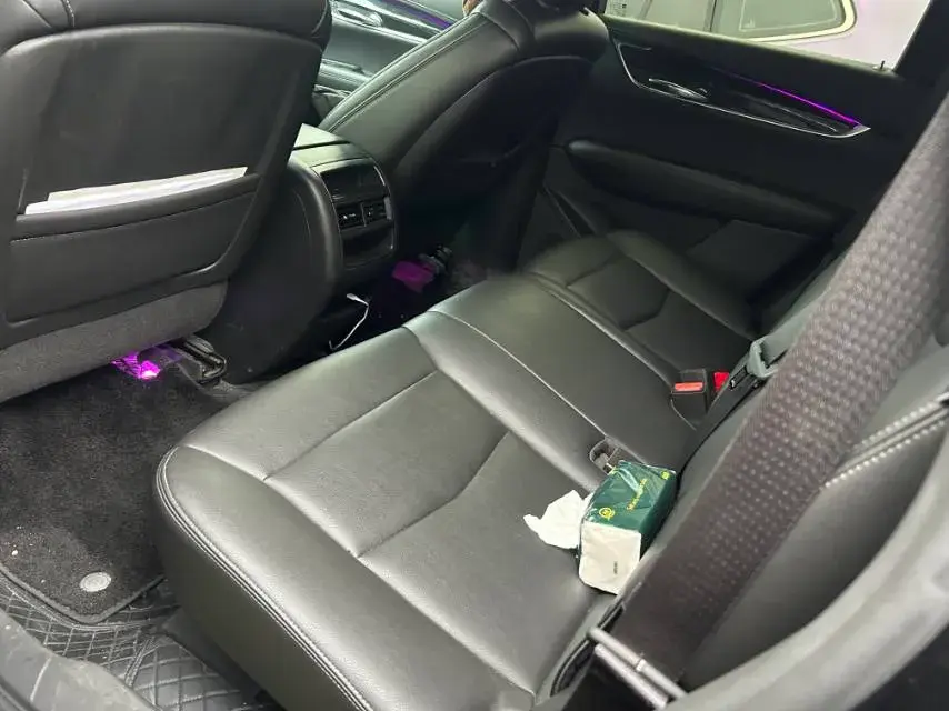 2021 CADILLAC XT5 thumbnail 3