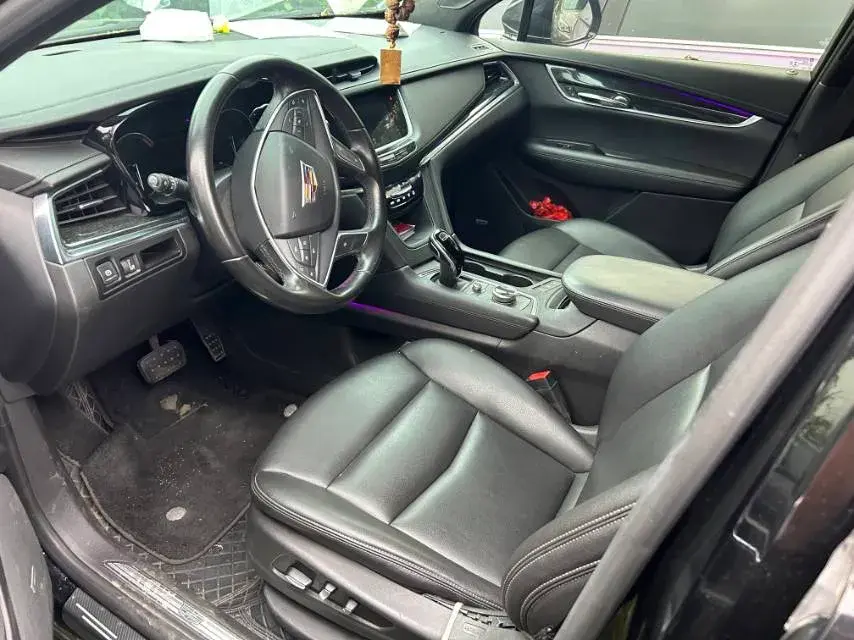 2021 CADILLAC XT5 thumbnail 2