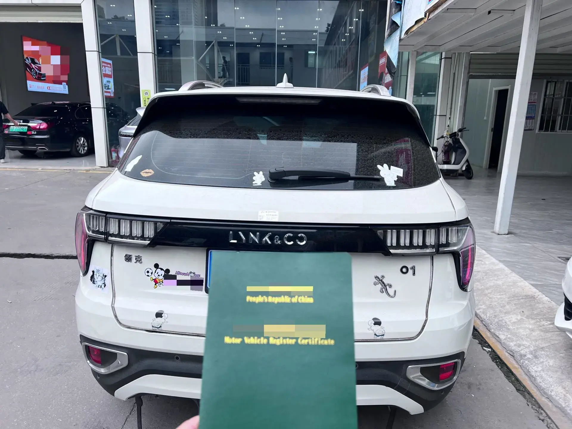 2017 LYNK&CO 01 thumbnail 3