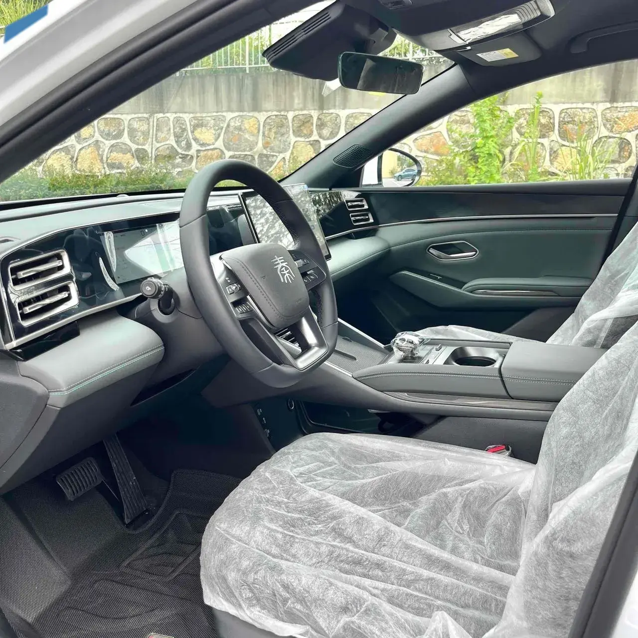 2025 BYD QINL thumbnail 4