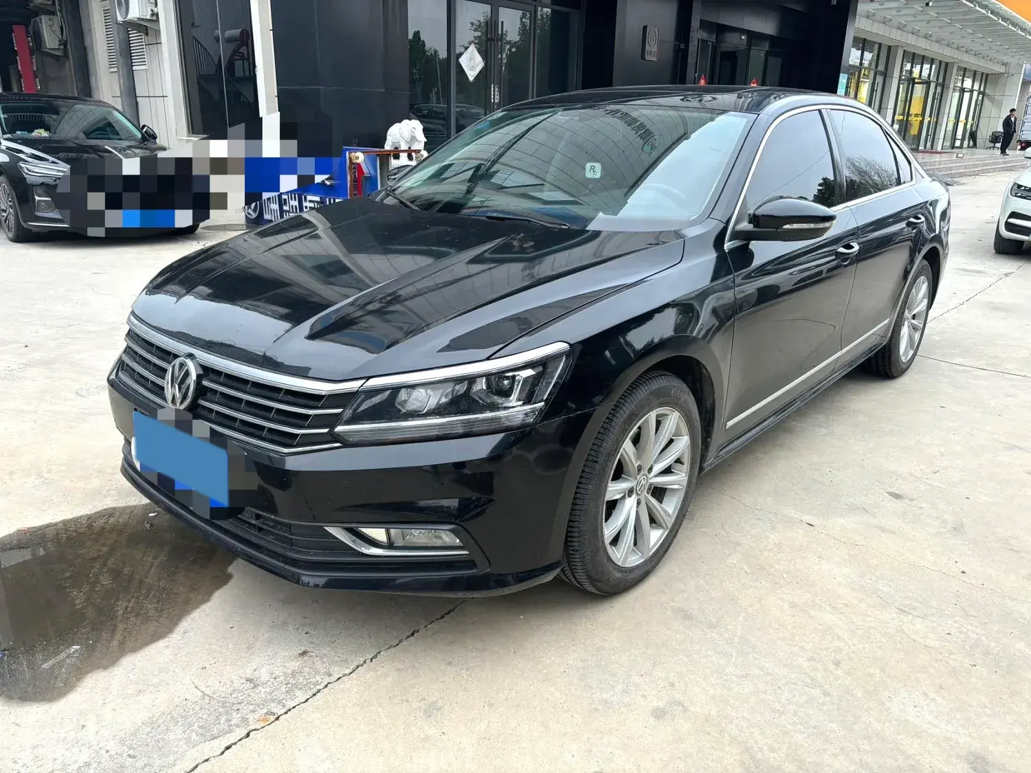 2017 VOLKSWAGEN PASSAT view 1