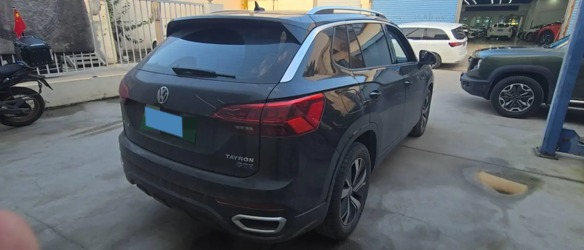 2020 VOLKSWAGEN TAYRON thumbnail 2