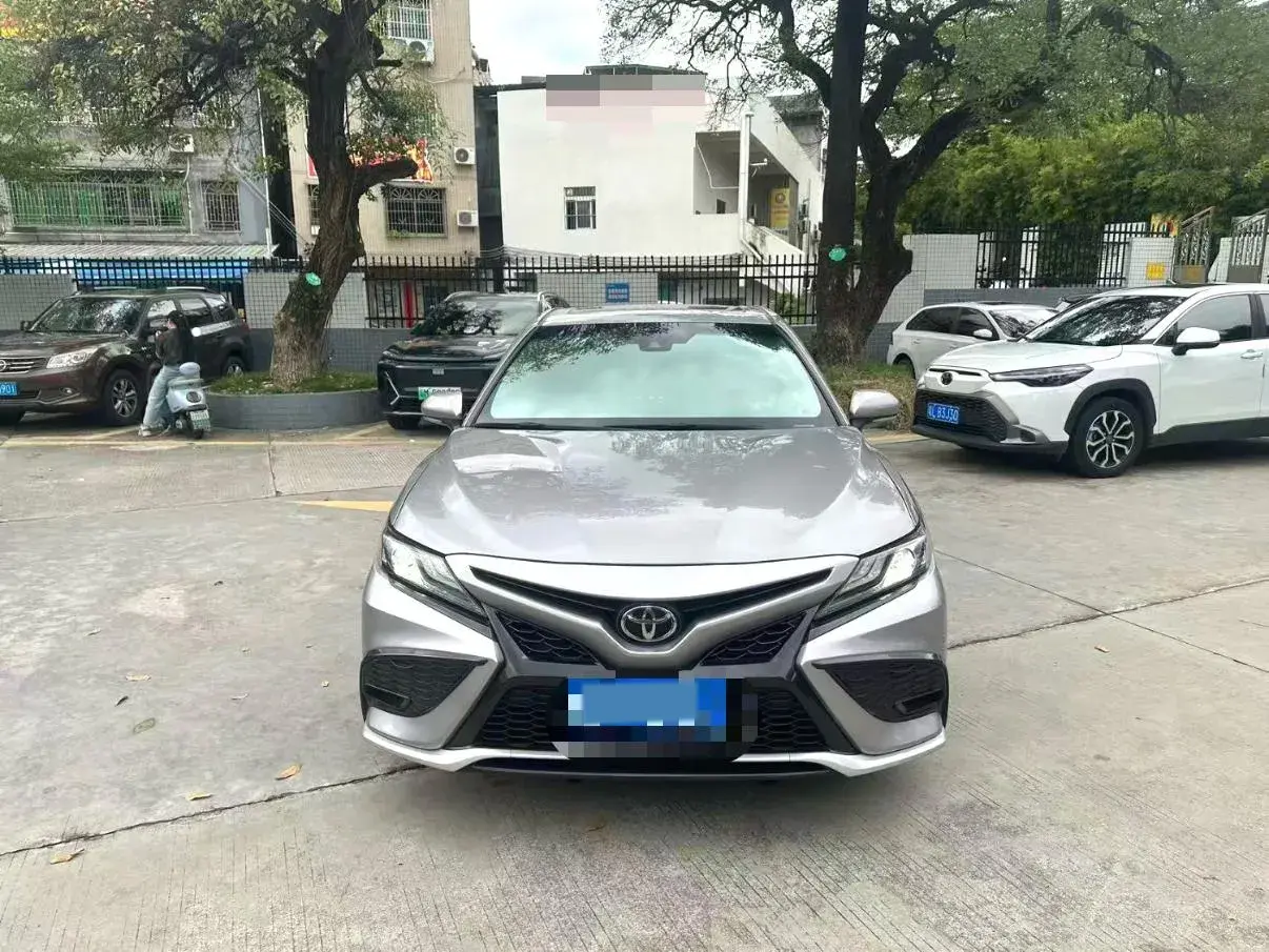 2022 TOYOTA CAMRY thumbnail 2