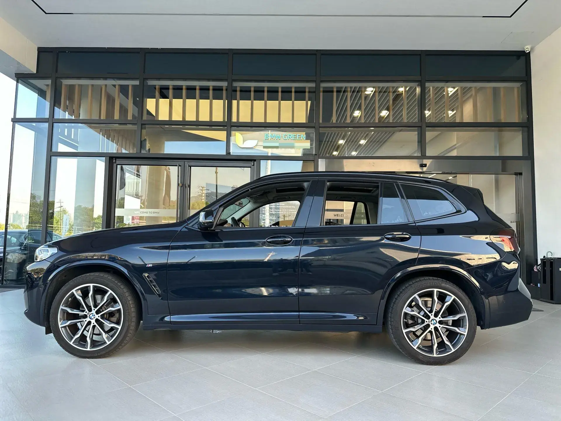 2022 BMW X3 thumbnail 2