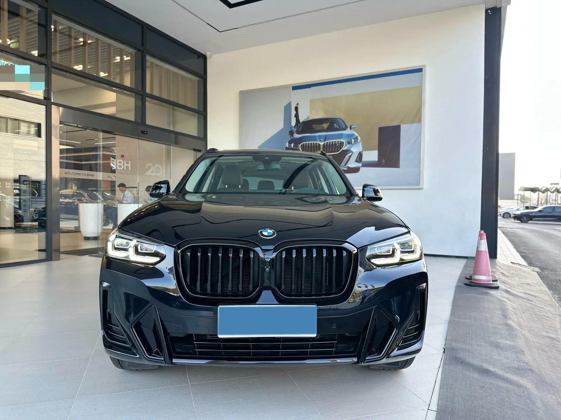 2022 BMW X3 thumbnail 3