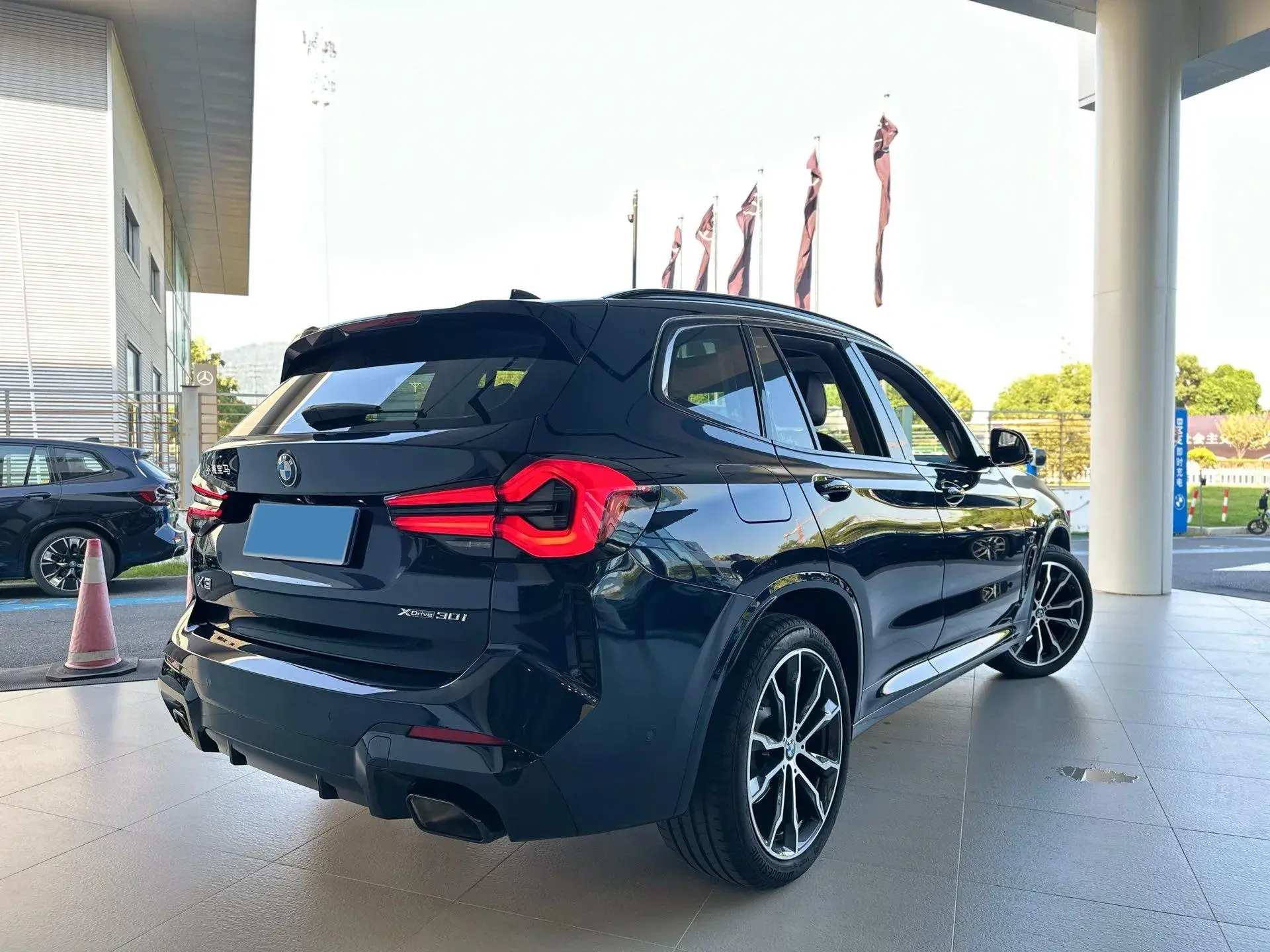 2022 BMW X3 thumbnail 4
