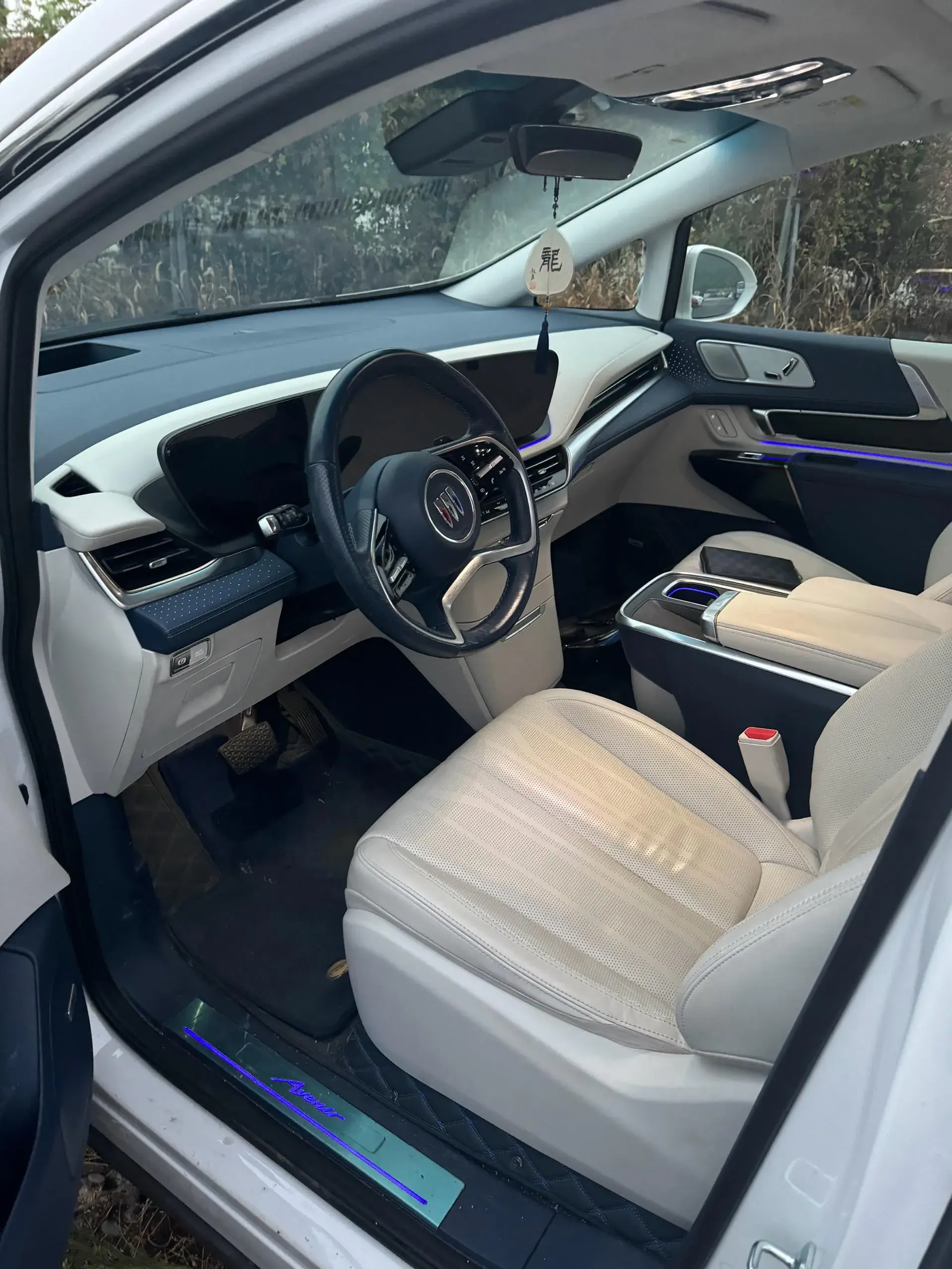 2023 BUICK CENTURY thumbnail 2