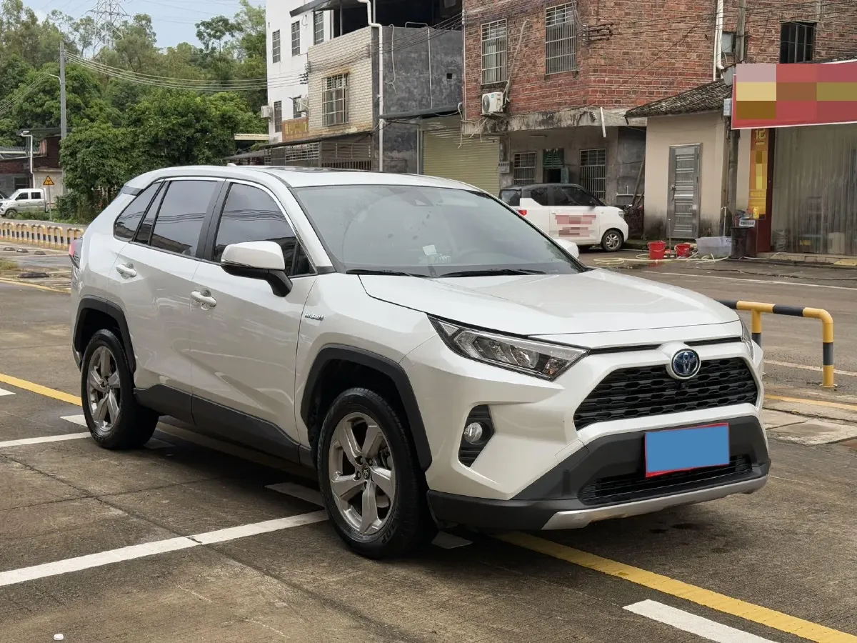 2022 Toyota RAV4 Hybird E+ 2.5L 180HP L4 E-CVT PHEV 15.984KWH,autocango,china used car exporter,china ev exporter,chinese used car exporter,chinese used ev exporter