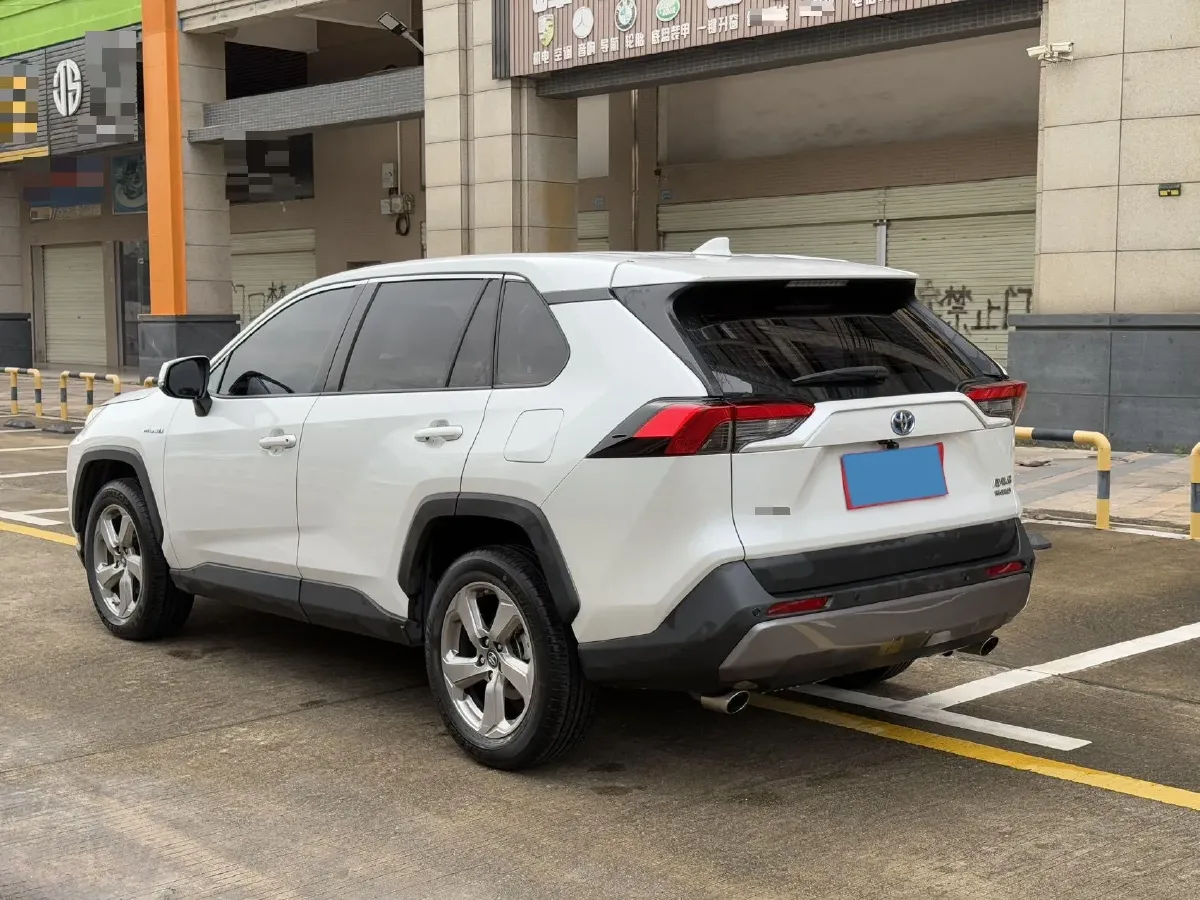 2022 Toyota RAV4 Hybird E+ 2.5L 180HP L4 E-CVT PHEV 15.984KWH,autocango,china used car exporter,china ev exporter,chinese used car exporter,chinese used ev exporter