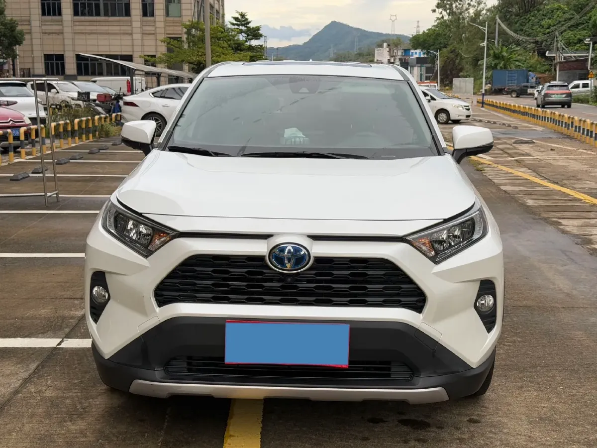 2022 Toyota RAV4 Hybird E+ 2.5L 180HP L4 E-CVT PHEV 15.984KWH,autocango,china used car exporter,china ev exporter,chinese used car exporter,chinese used ev exporter