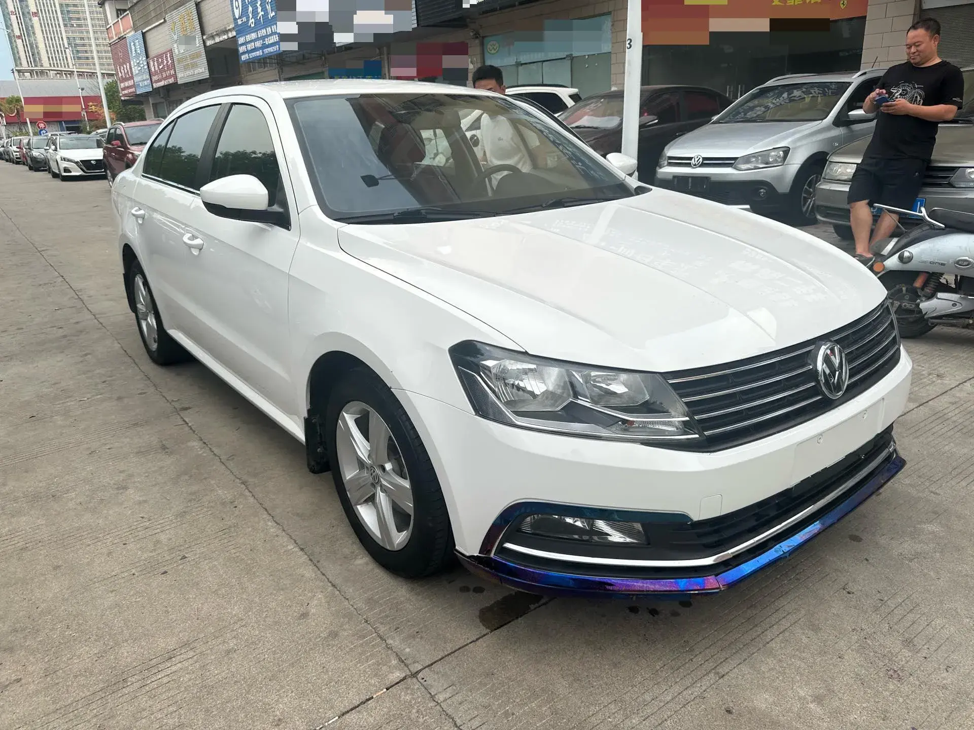 2018 VOLKSWAGEN LAVIDA thumbnail 3