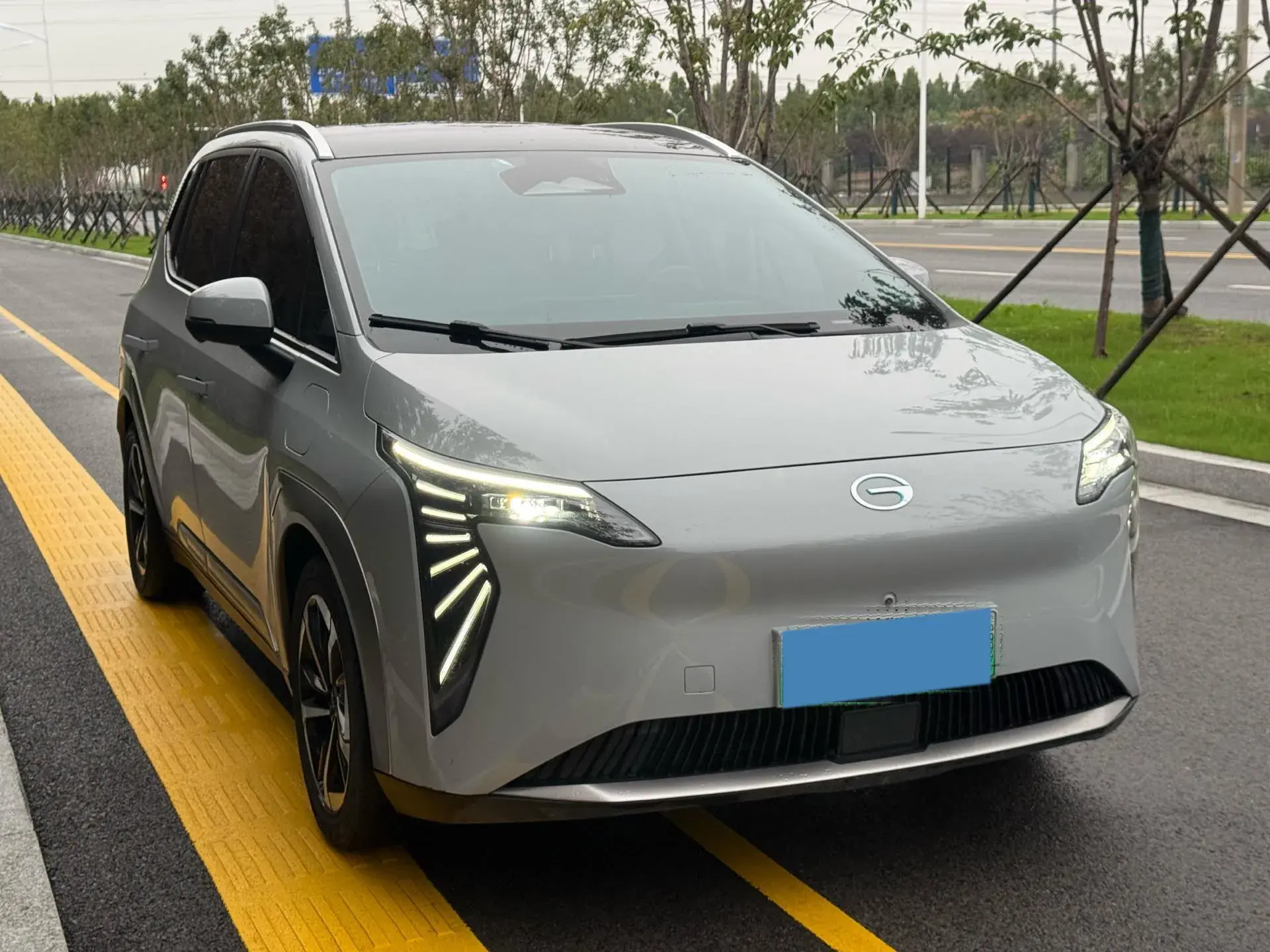 2023 AION V thumbnail 3