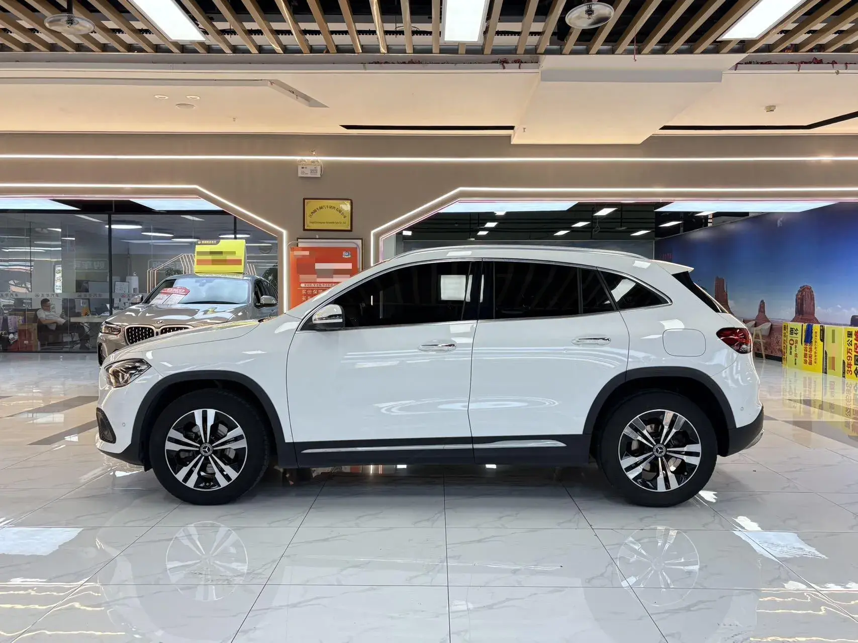 2020 MERCEDES-BENZ GLA thumbnail 2