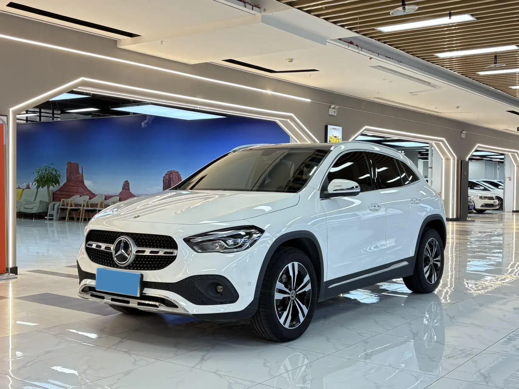 2020 MERCEDES-BENZ GLA view 1