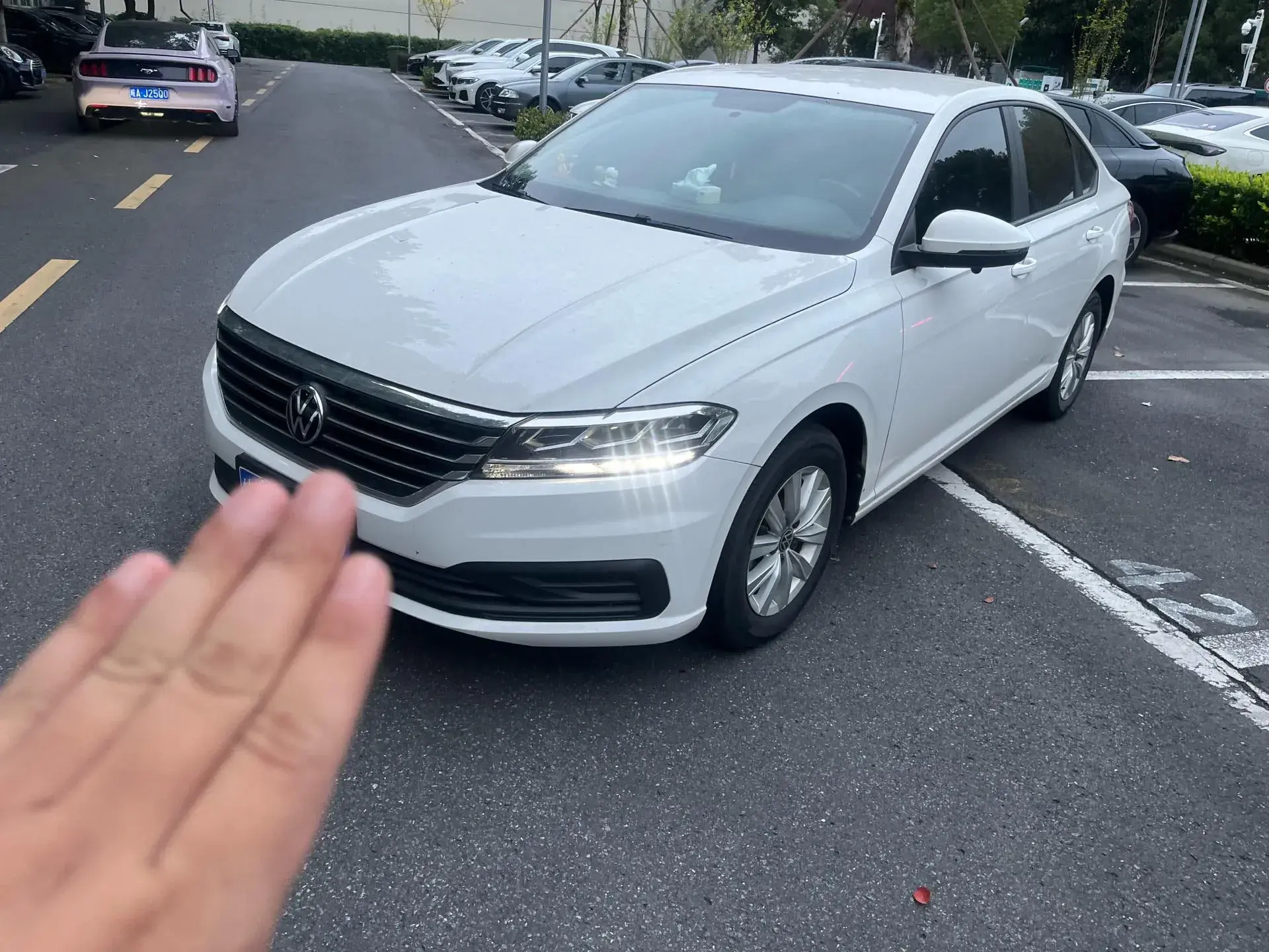 2022 VOLKSWAGEN LAVIDA view 1