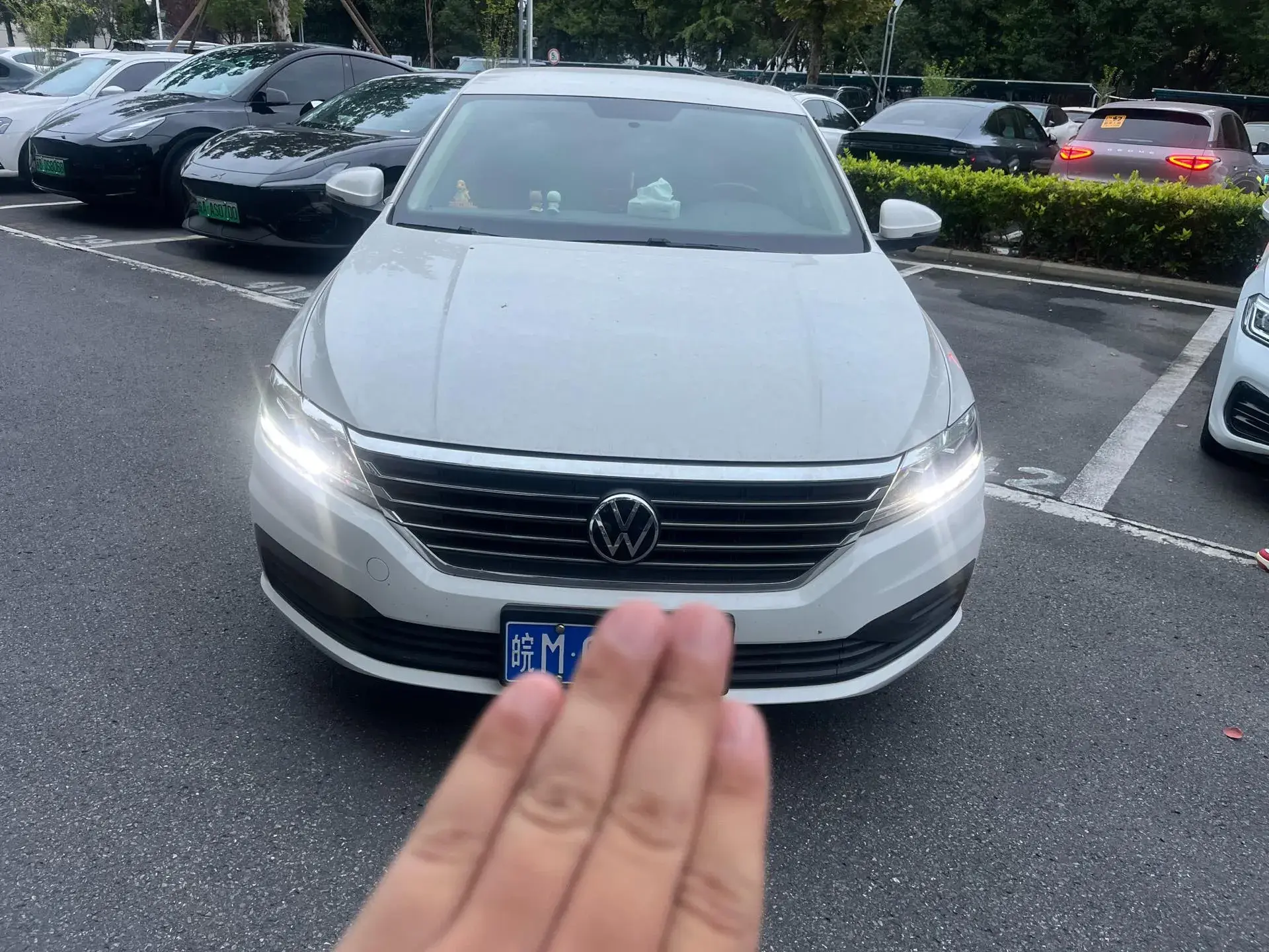 2022 VOLKSWAGEN LAVIDA thumbnail 2