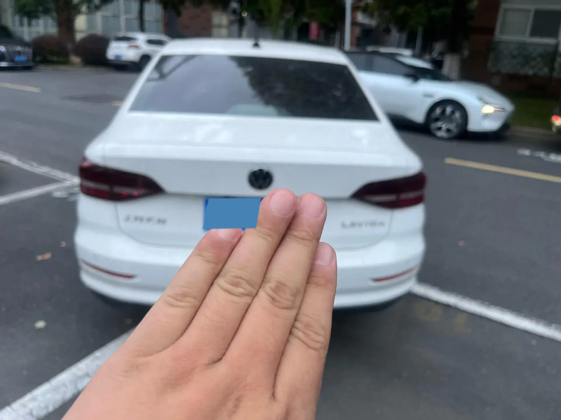 2022 VOLKSWAGEN LAVIDA thumbnail 3