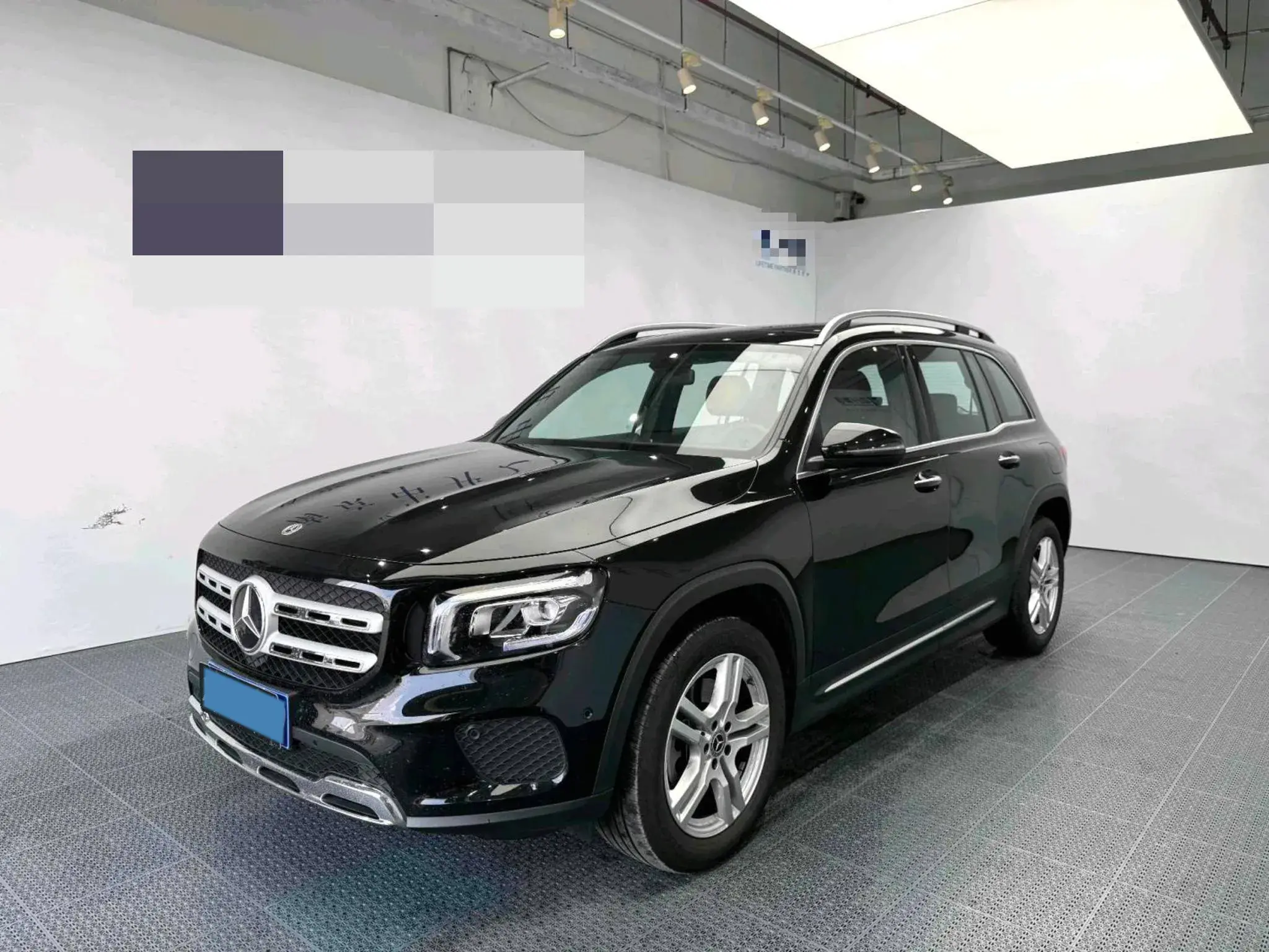 2023 MERCEDES-BENZ GLB view 1