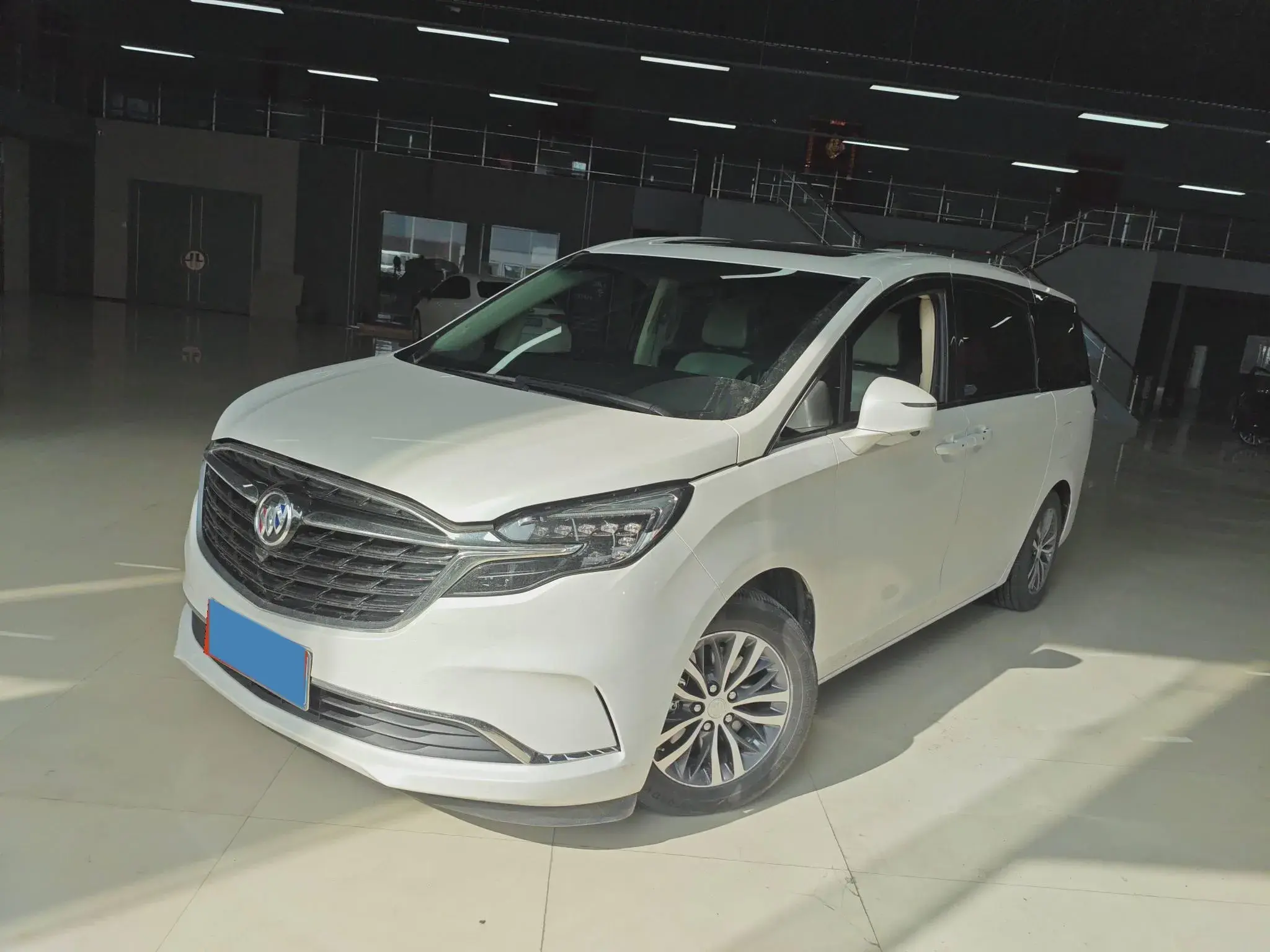 2022 BUICK GL8 view 1