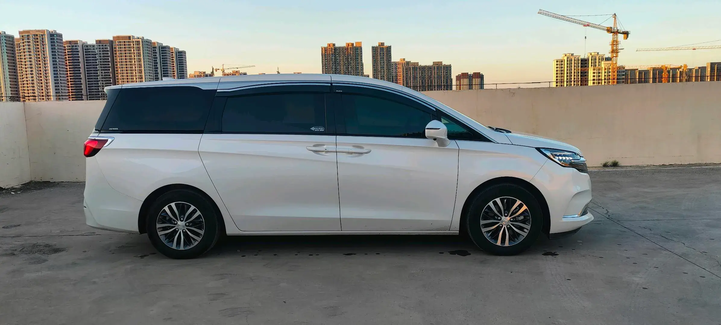 2020 BUICK GL8 thumbnail 4