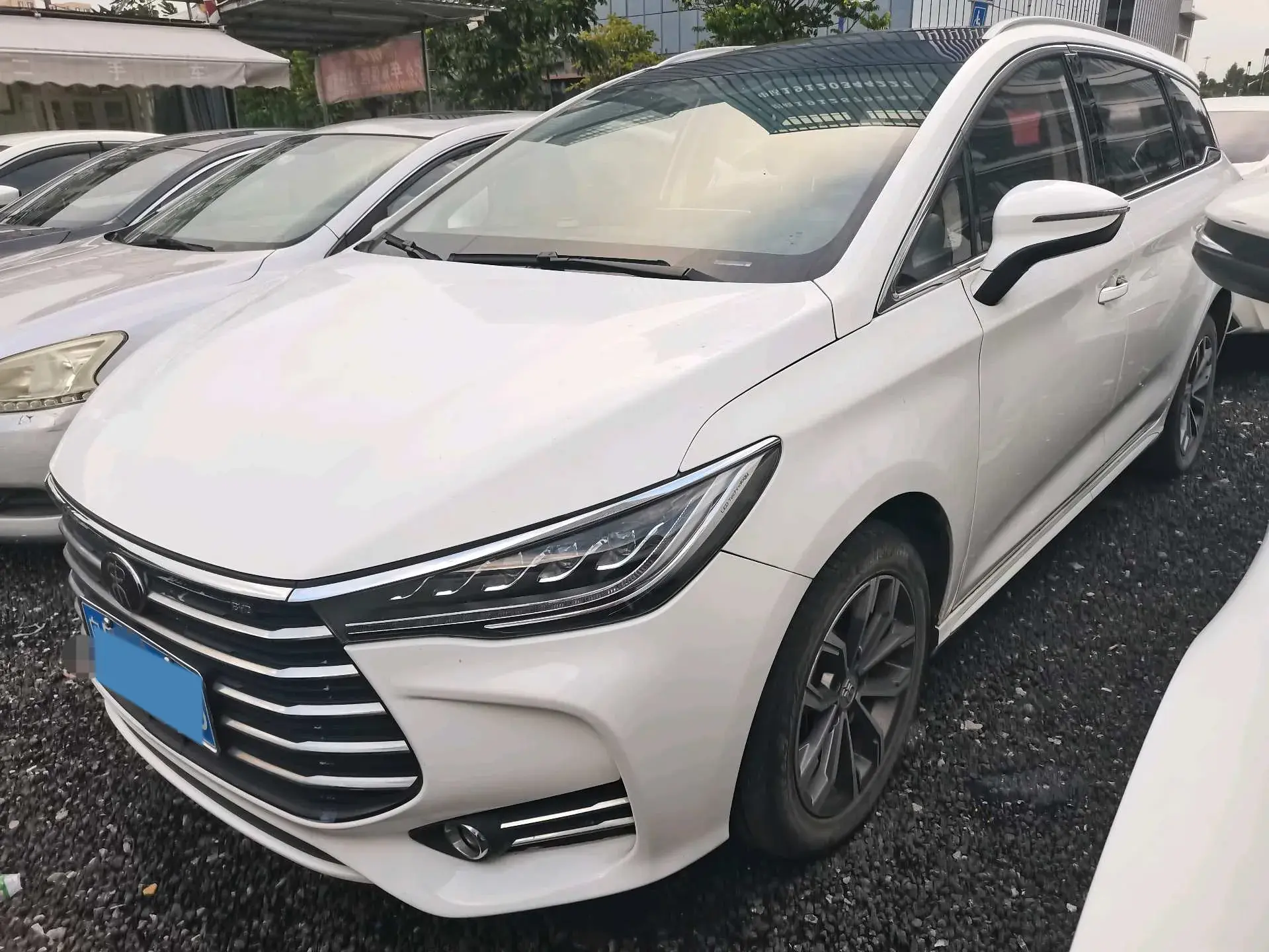 2019 BYD SONG view 1