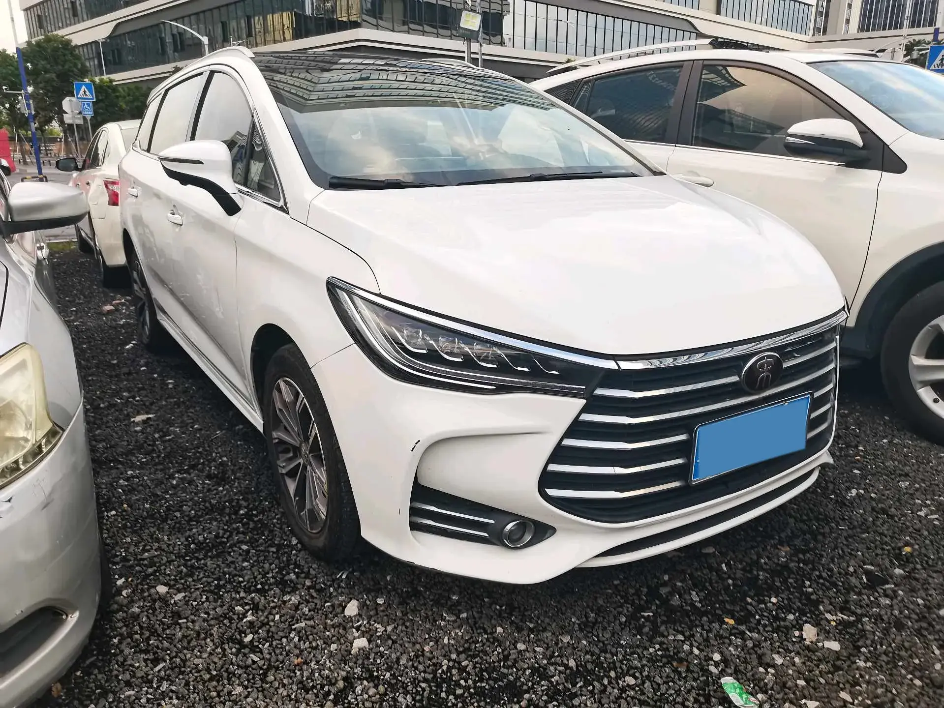 2019 BYD SONG thumbnail 2