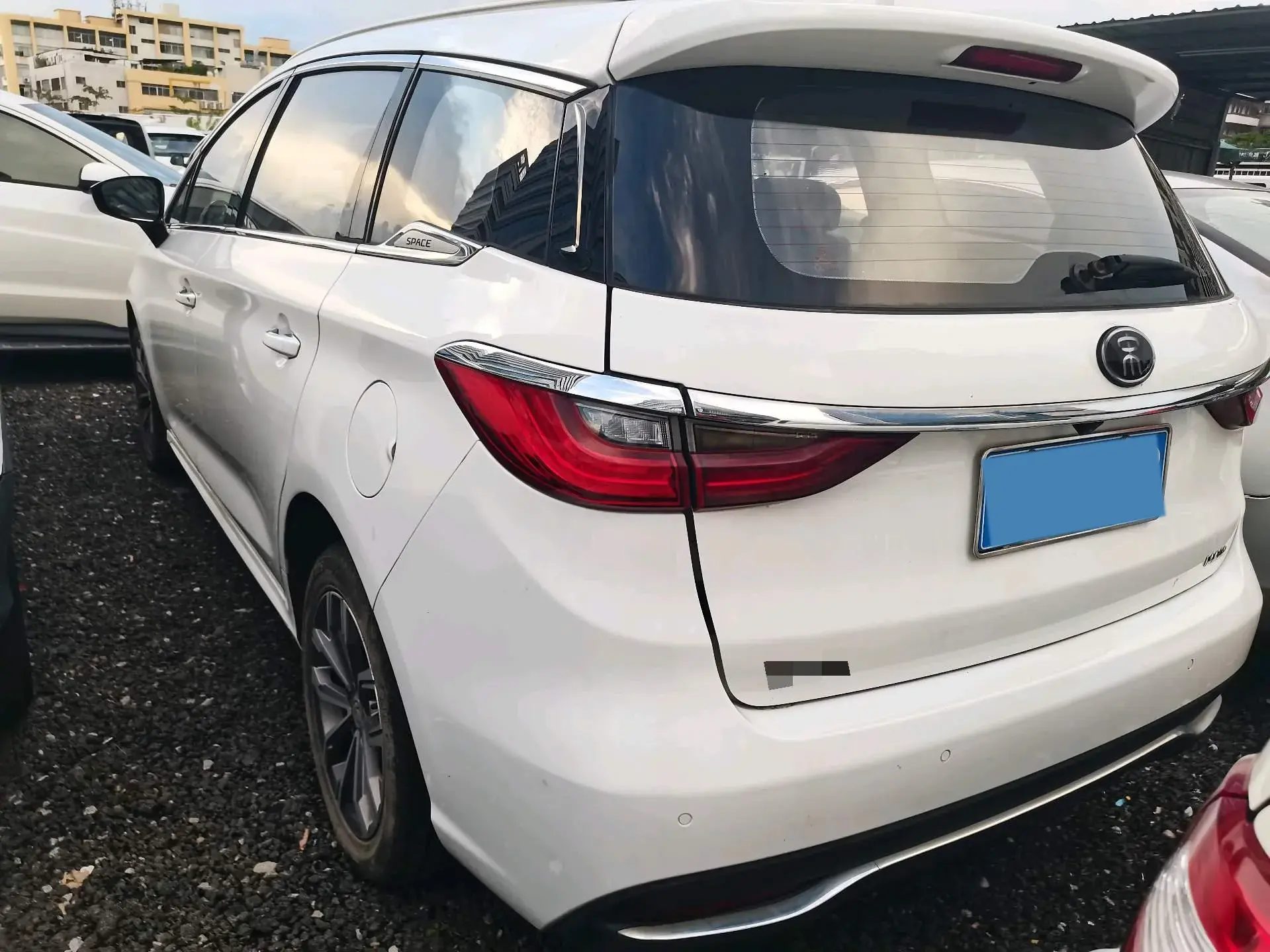 2019 BYD SONG thumbnail 4