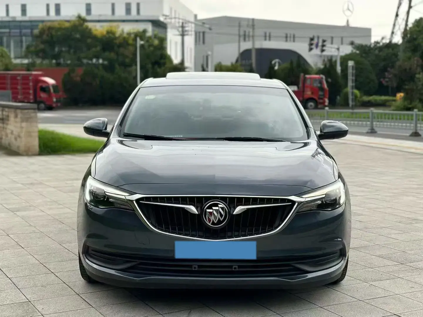 2020 BUICK REGAL thumbnail 2