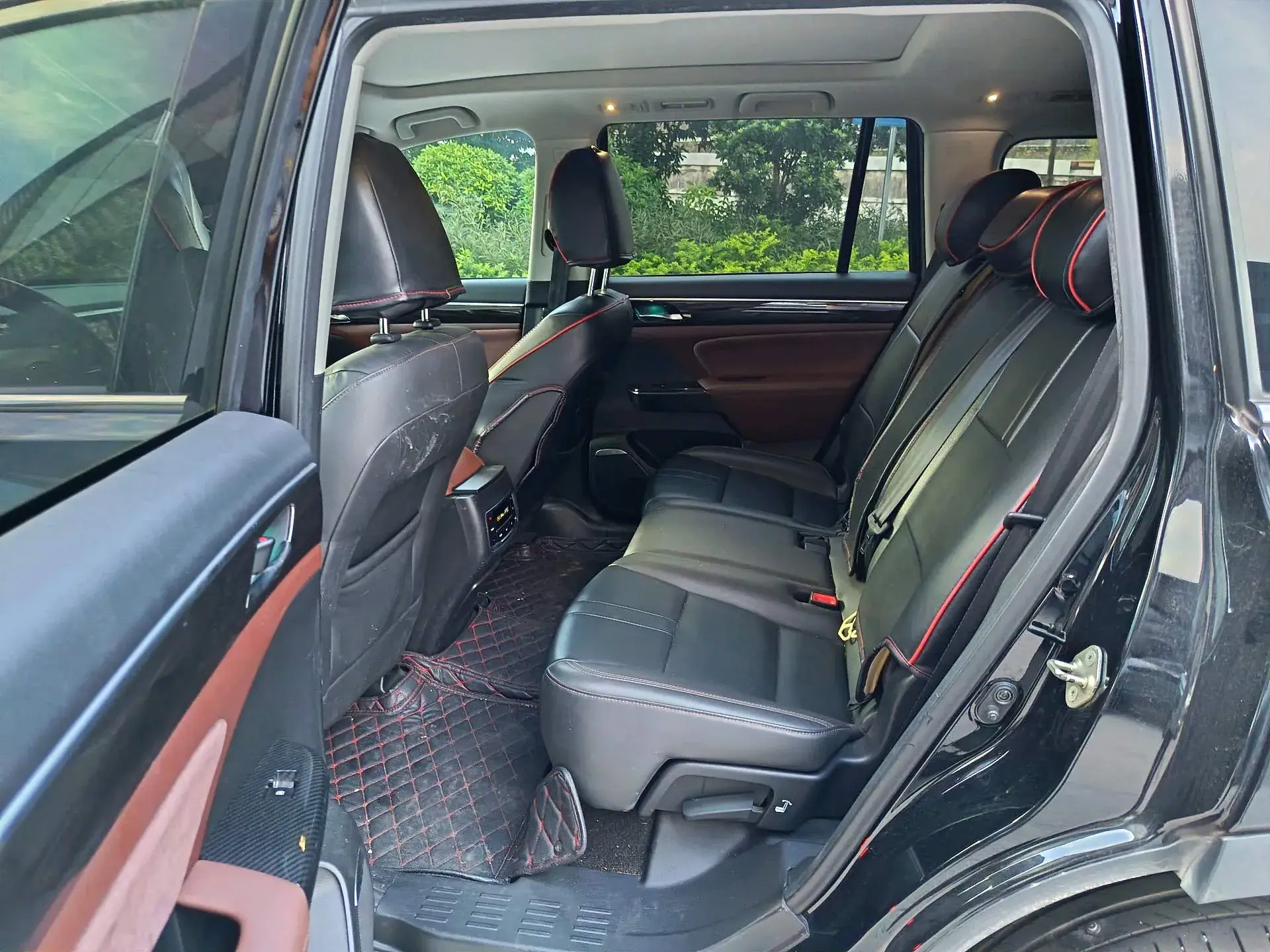 2017 GAC TRUMPCHI thumbnail 4