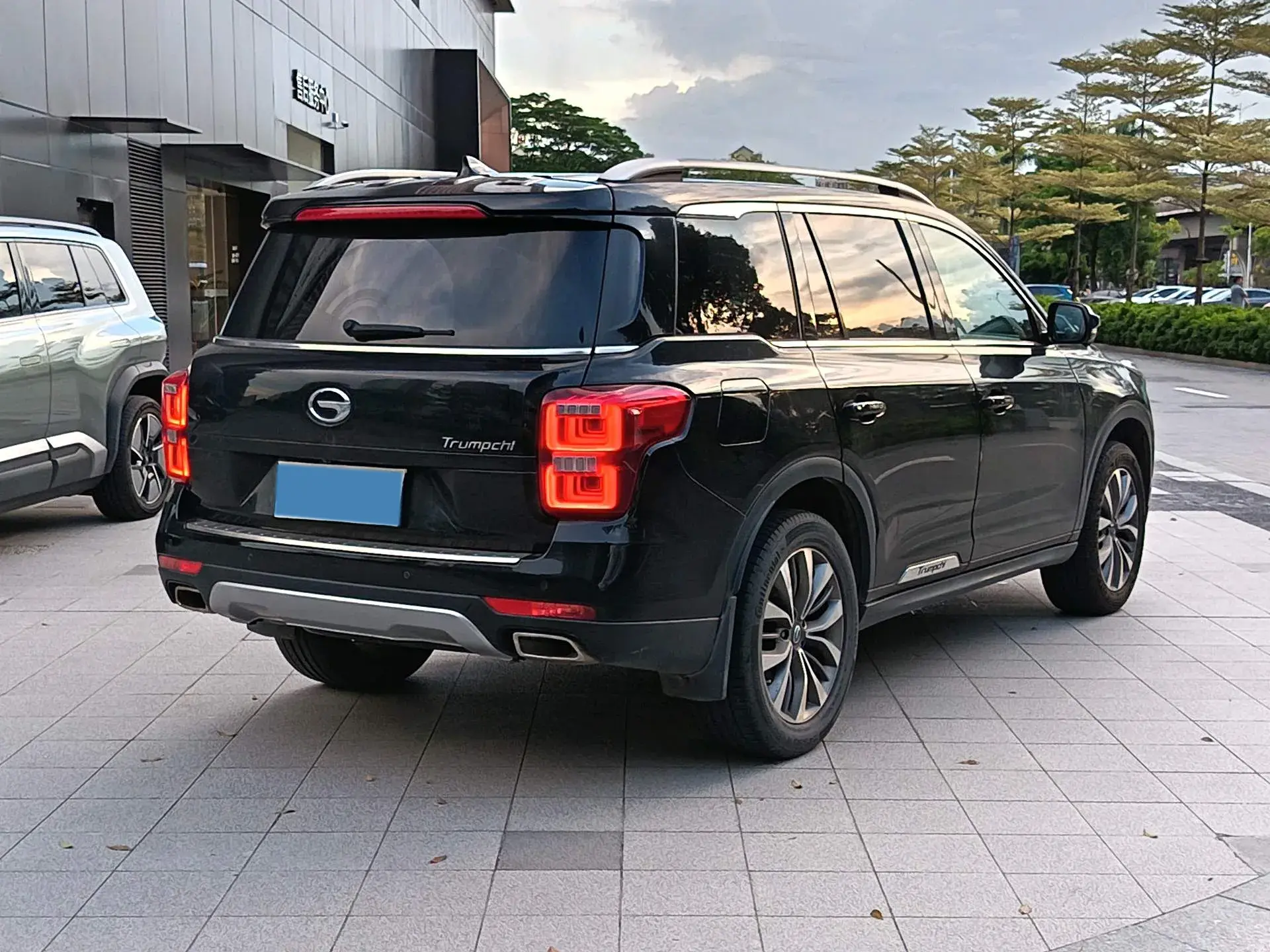 2017 GAC TRUMPCHI thumbnail 2