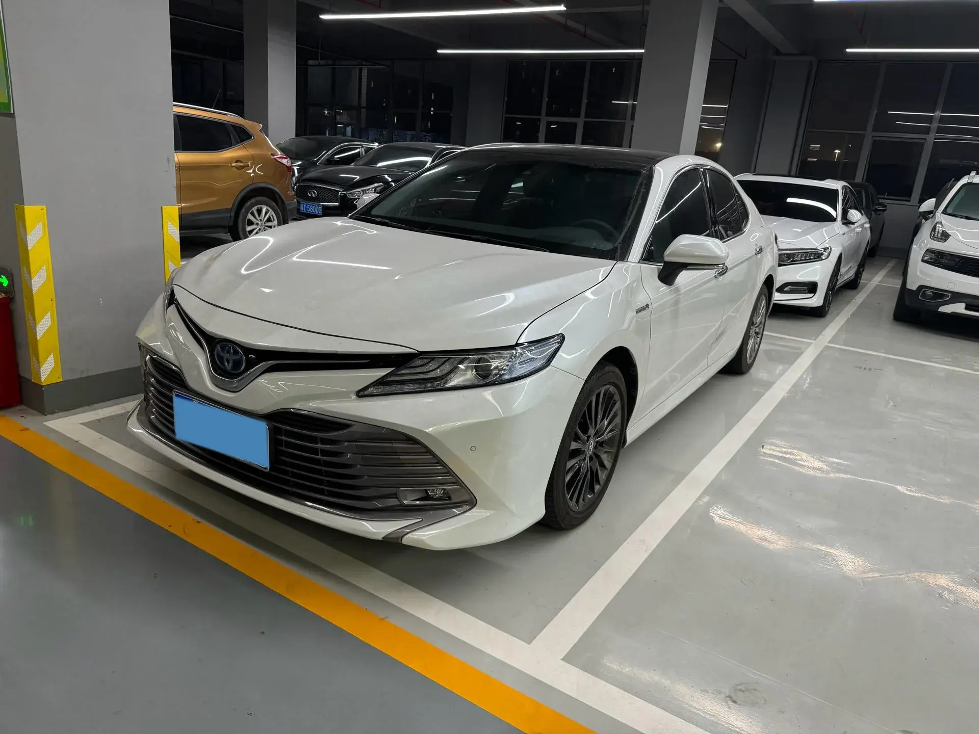 2019 TOYOTA CAMRY view 1