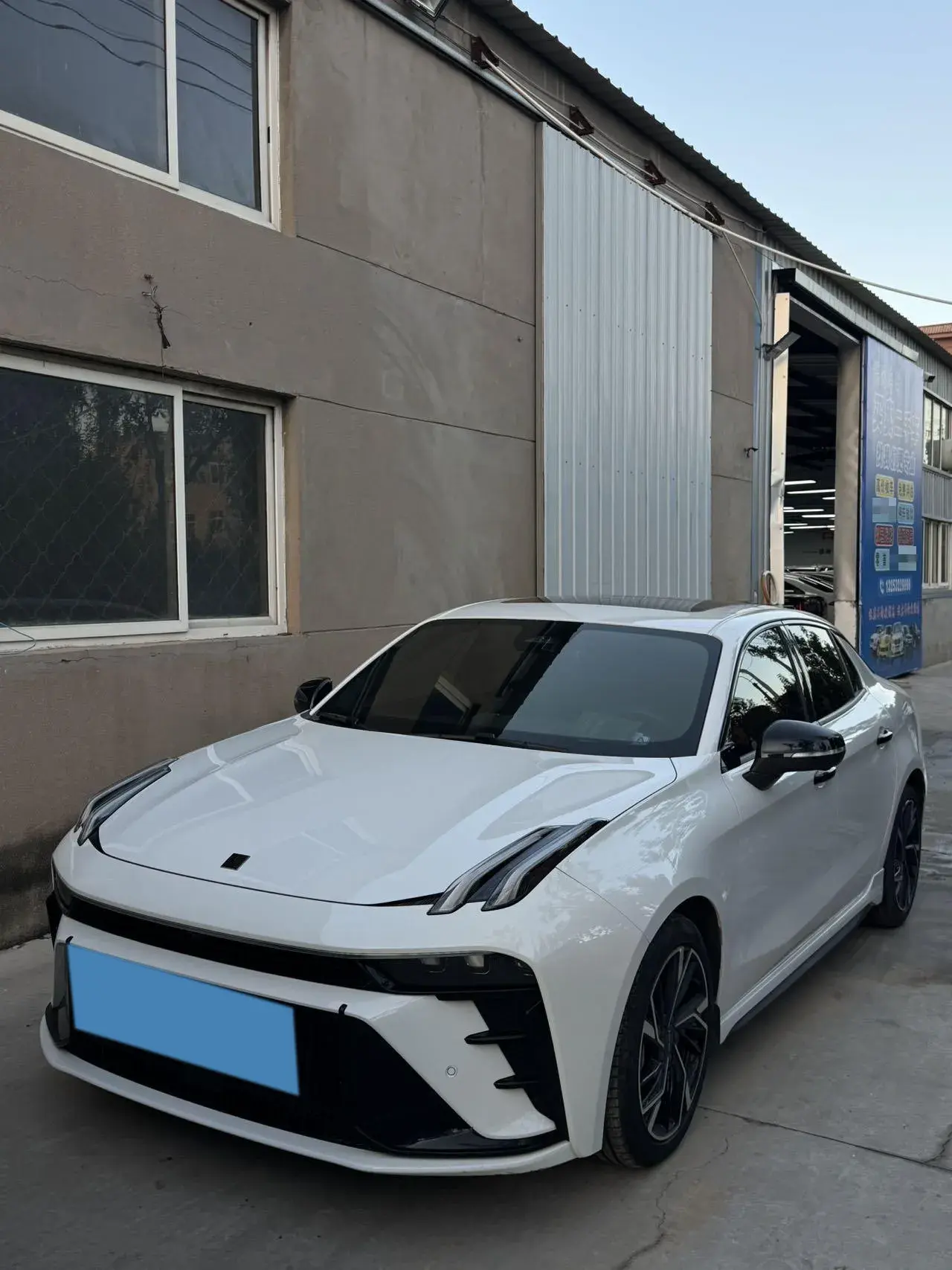 2023 LYNK&CO 03 view 1